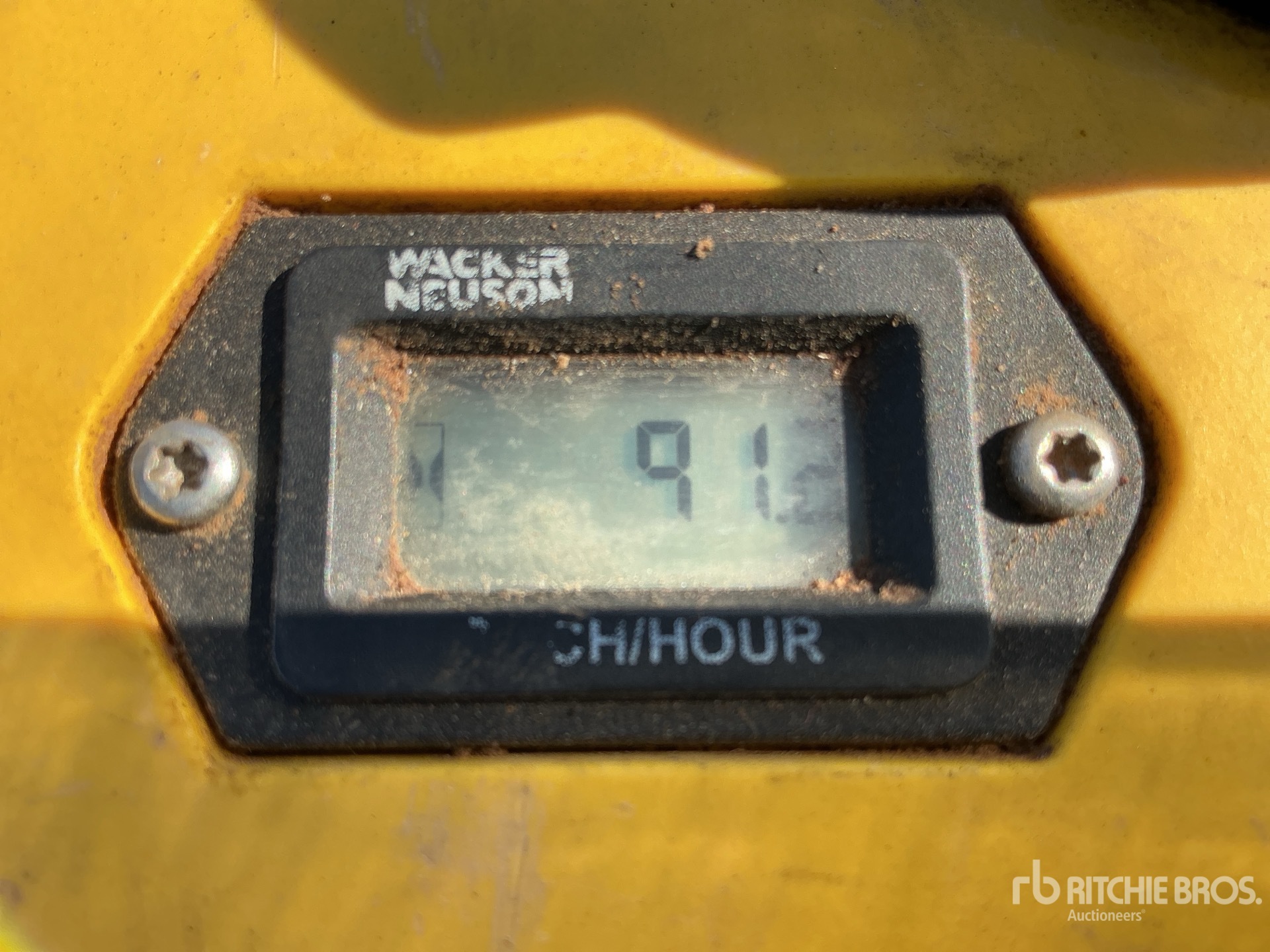 General Appearance with Horímetro / Odómetro