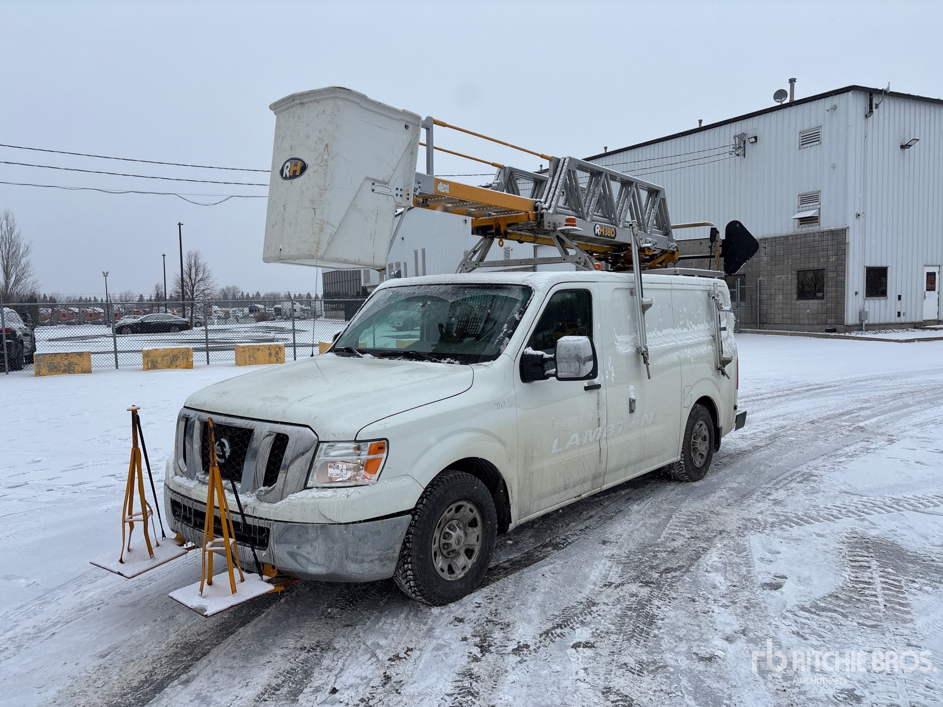 General Appearance with Featured Photo