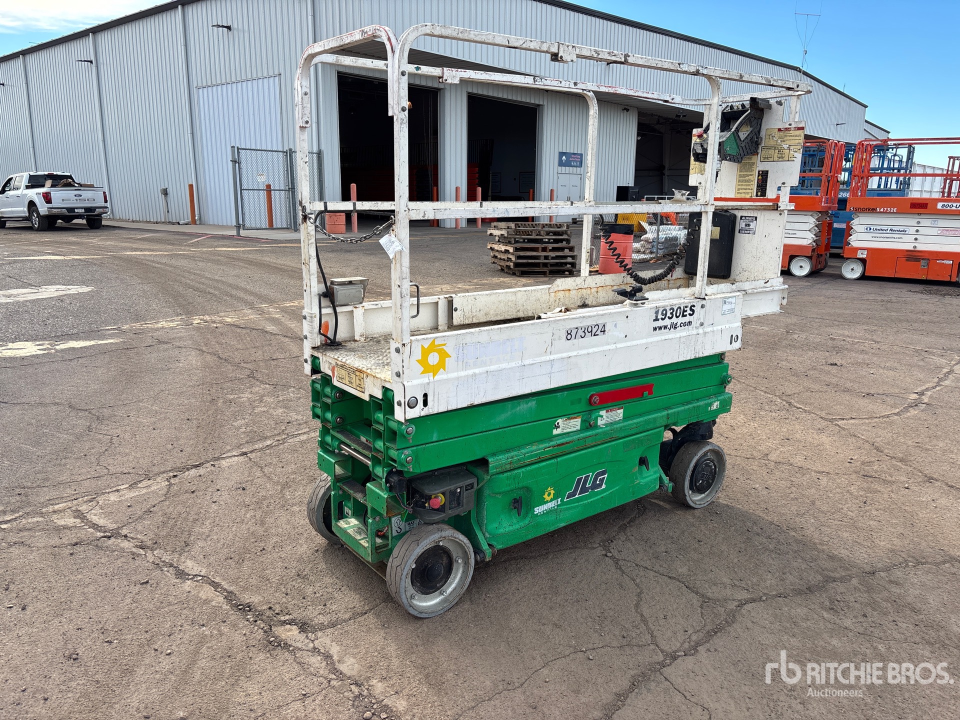 General Appearance with Picture, Right Rear Corner