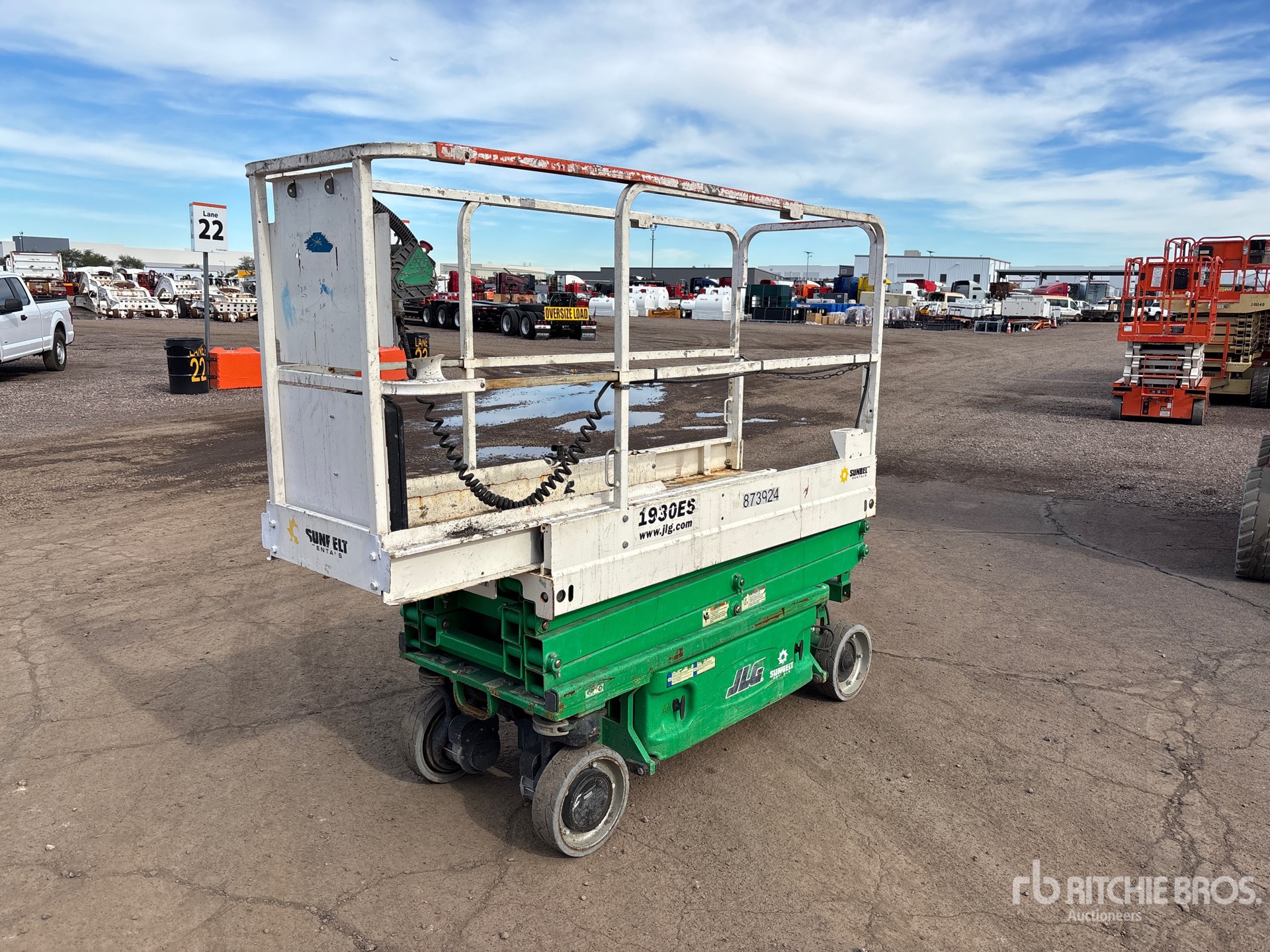 General Appearance with Picture, Left Front Corner