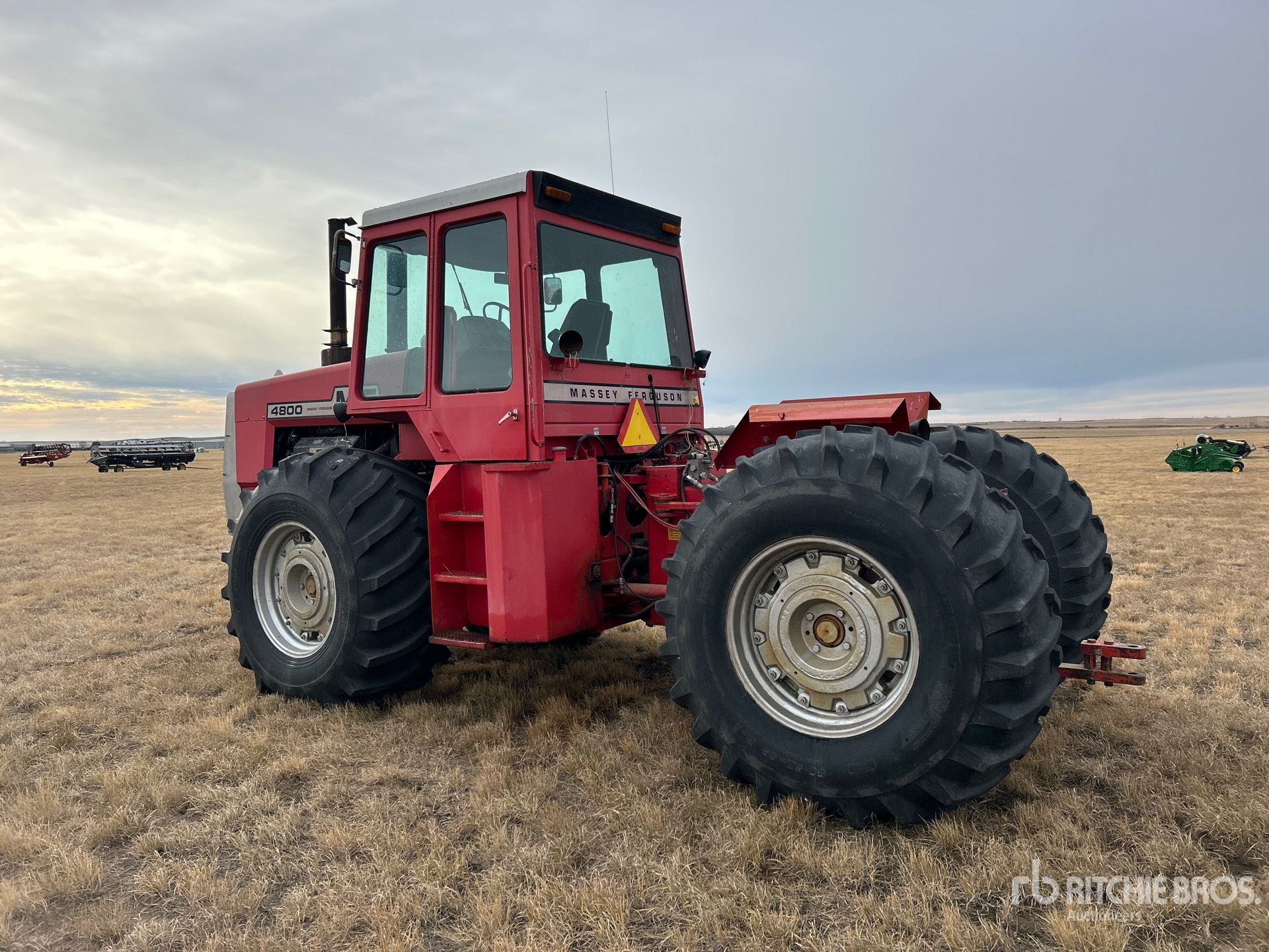 General Appearance with Foto, angolo posteriore sinistro