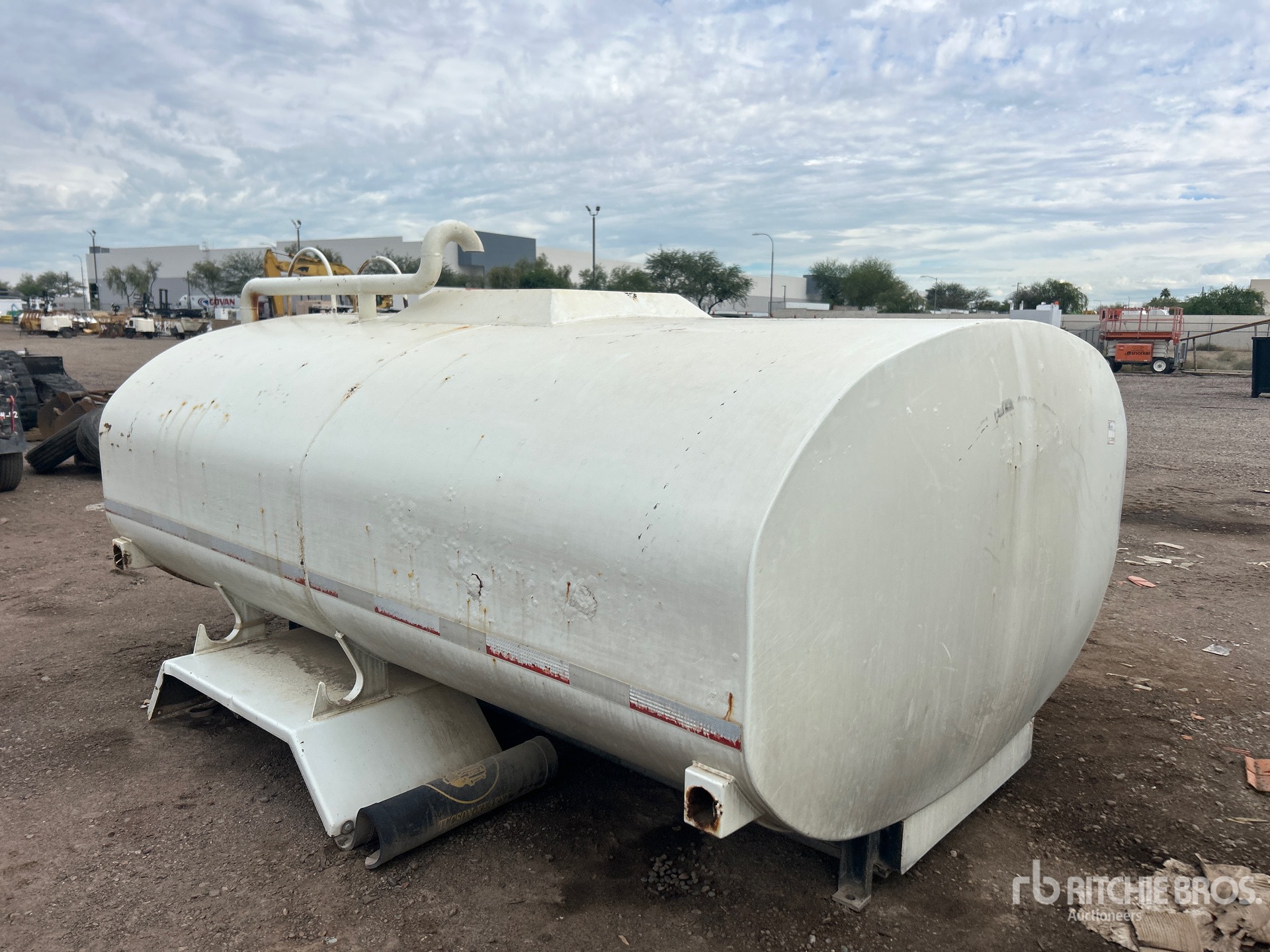 General Appearance with Foto, angolo anteriore sinistro