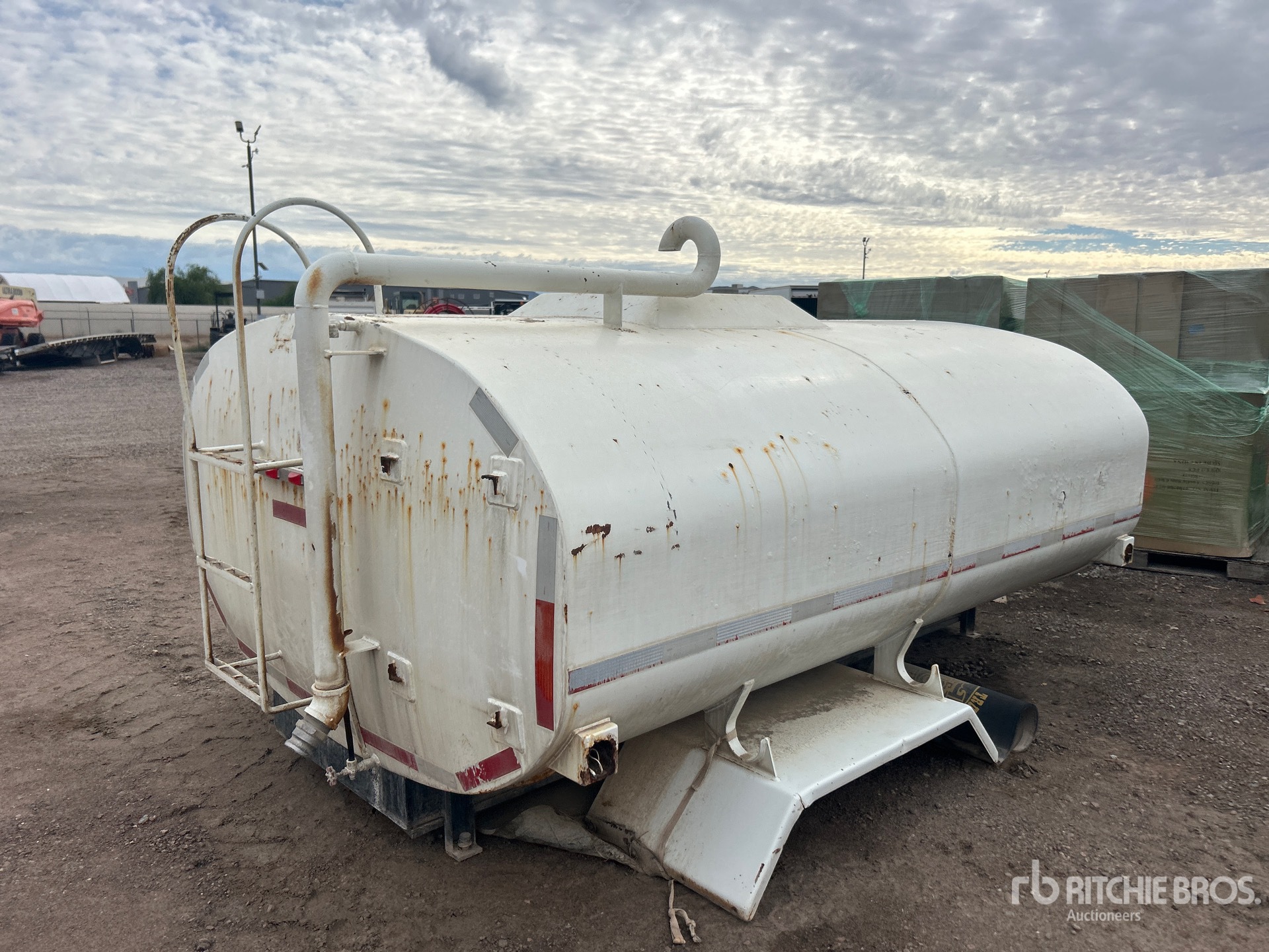 General Appearance with Foto, angolo posteriore sinistro