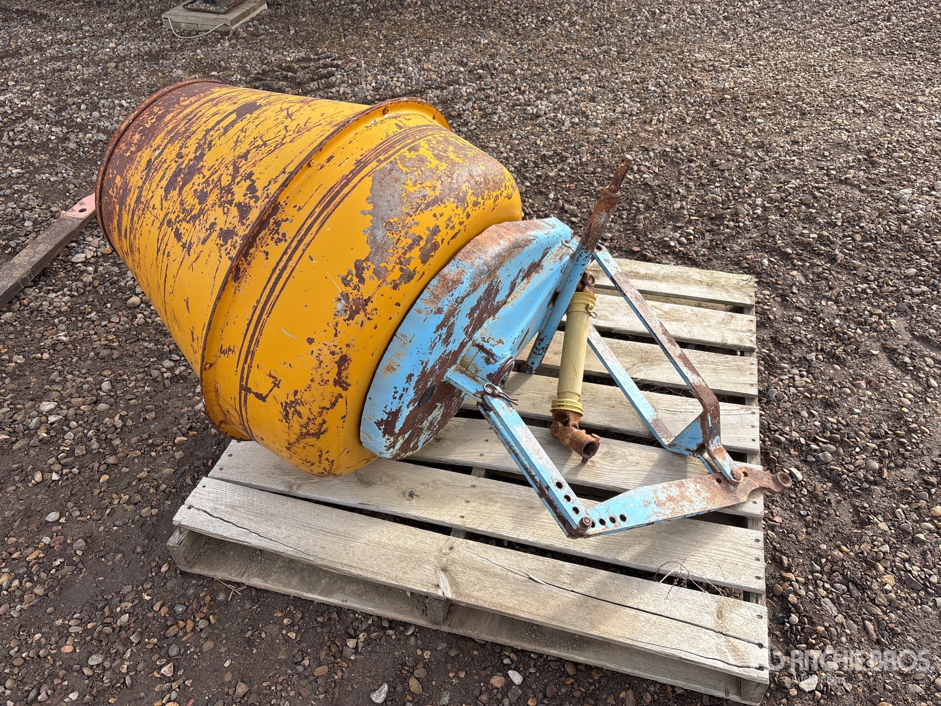 General Appearance with Bild, Ecke vorne links