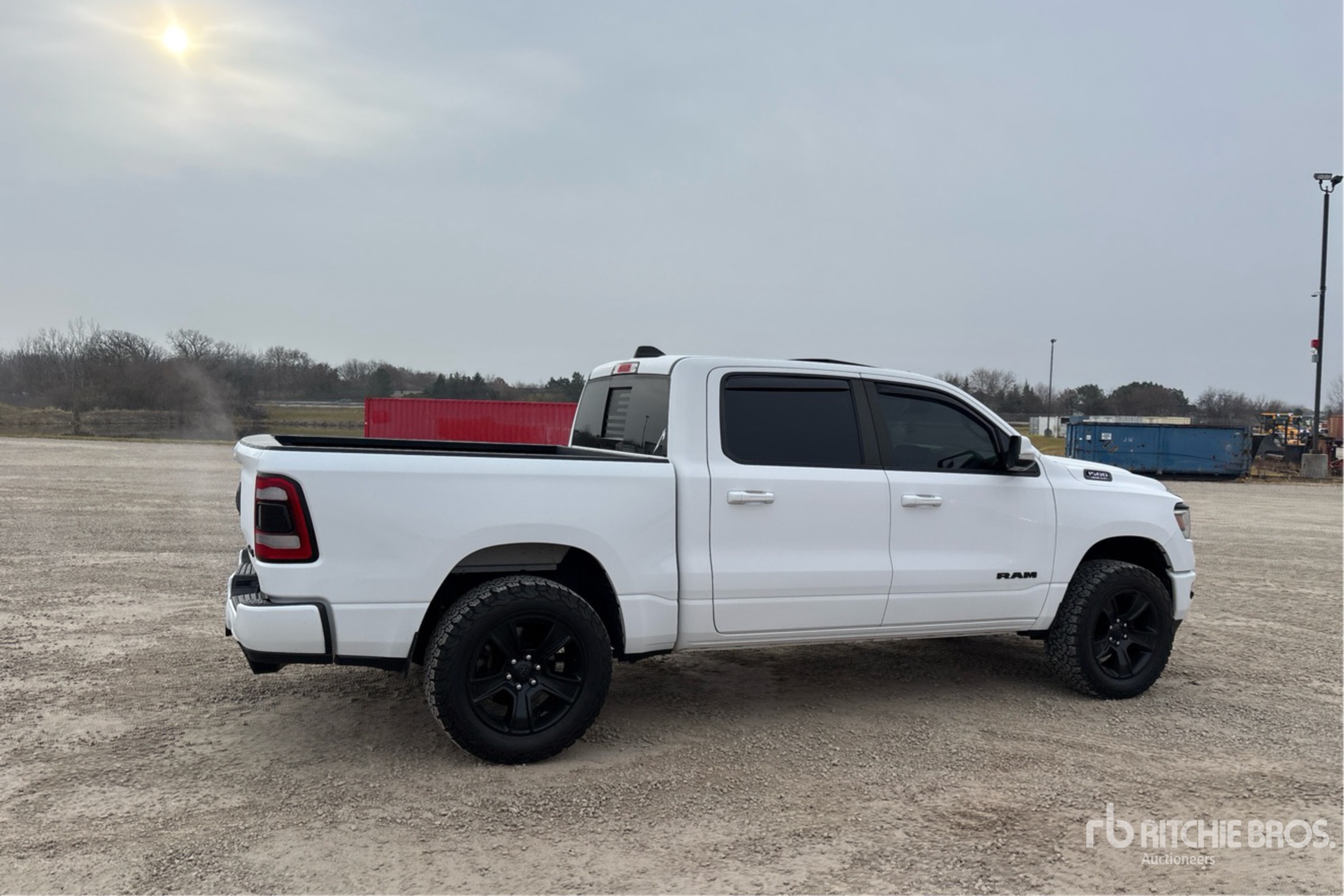 General Appearance with Picture, Right Rear Corner