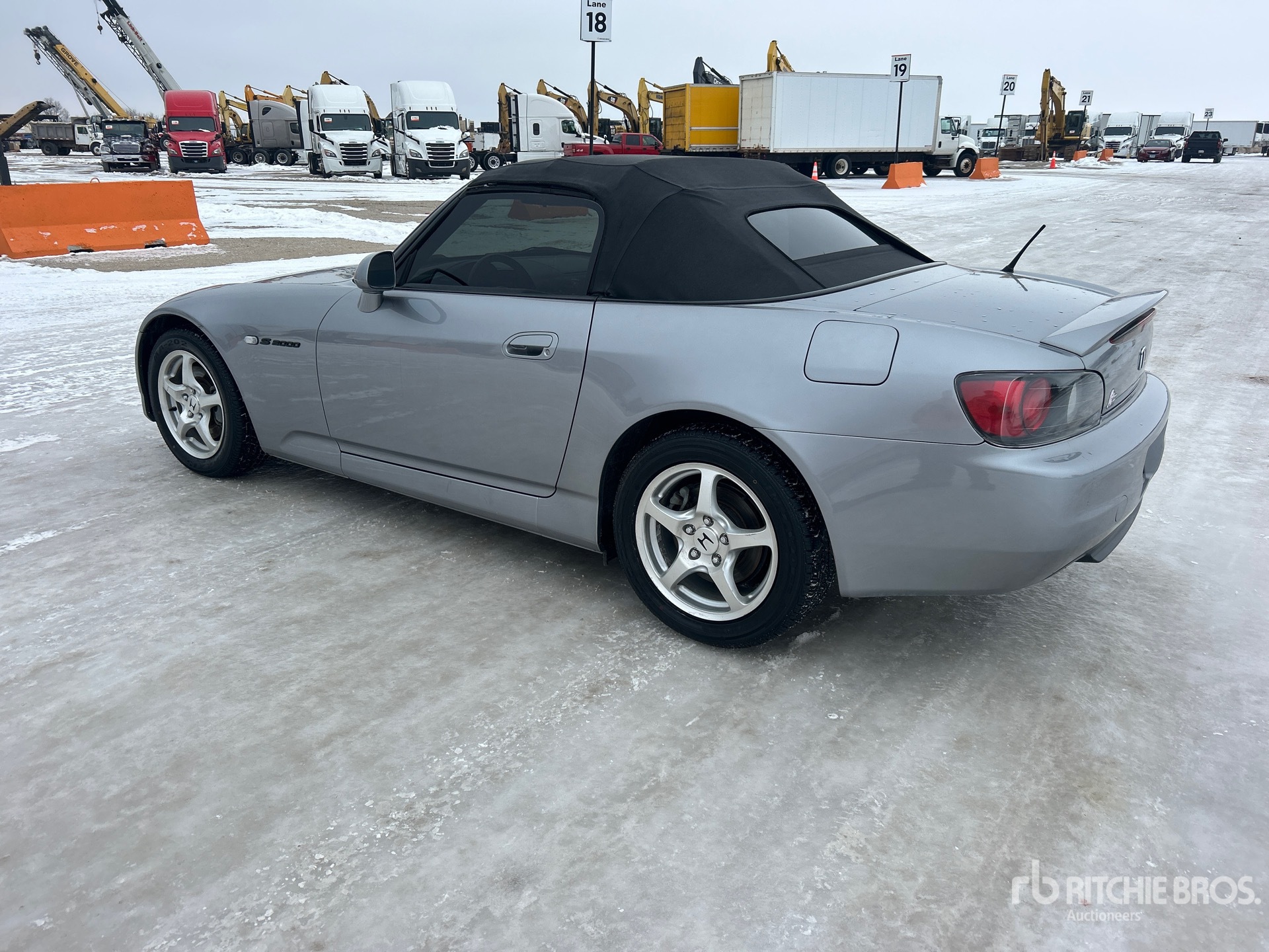 General Appearance with Picture, Left Rear Corner