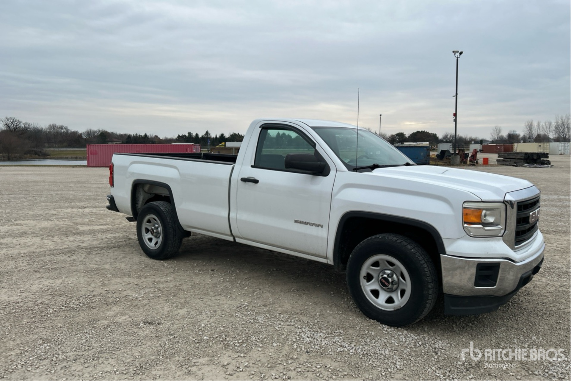 Aspect général with Image, coin avant droit