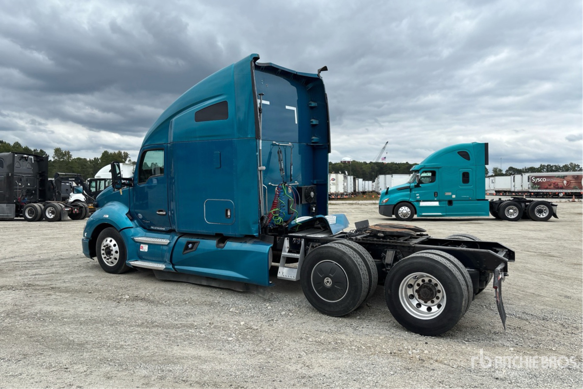 General Appearance with Picture, Left Rear Corner