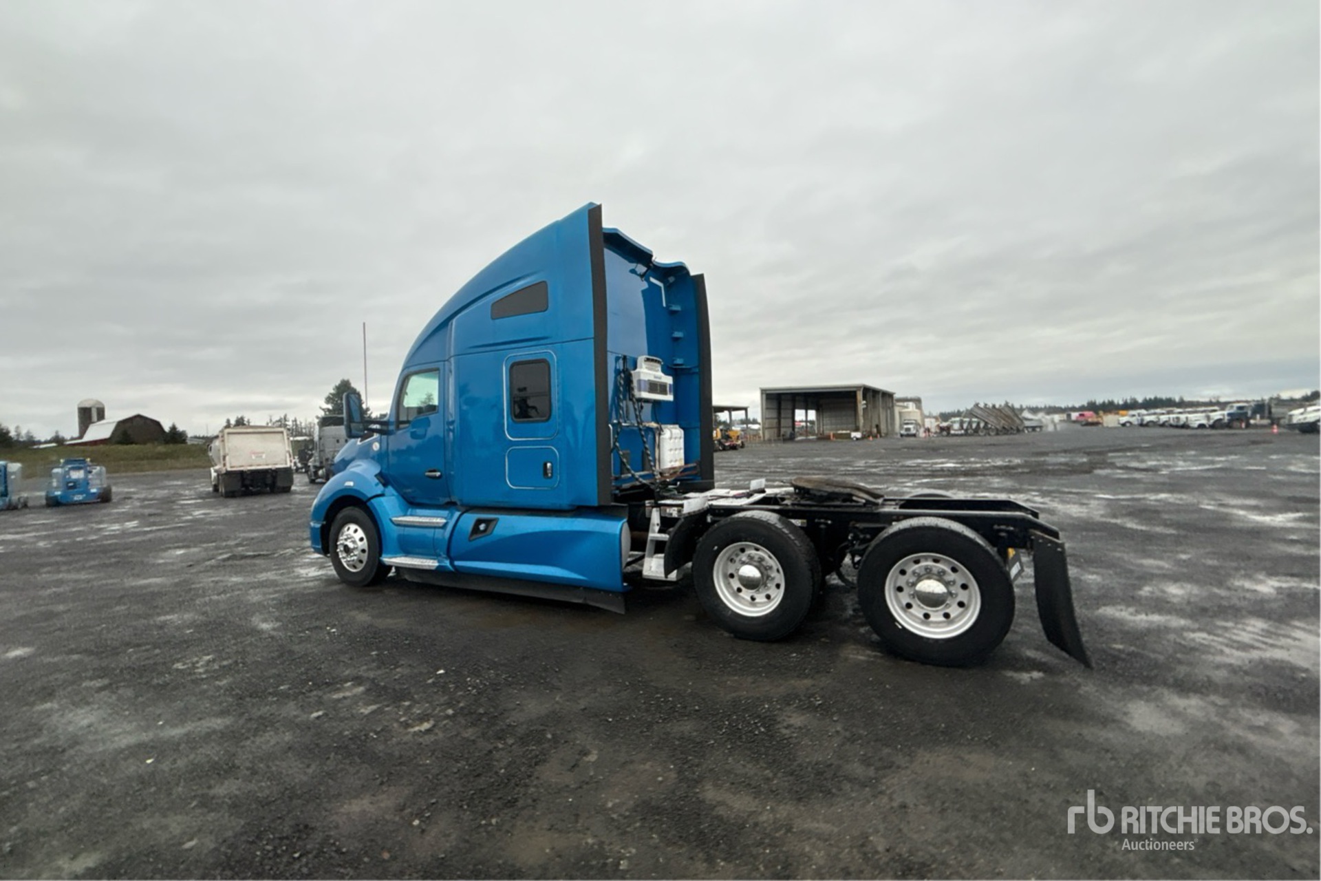 General Appearance with Picture, Left Rear Corner