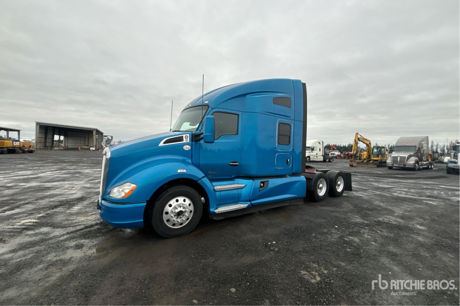 General Appearance with Picture, Left Front Corner