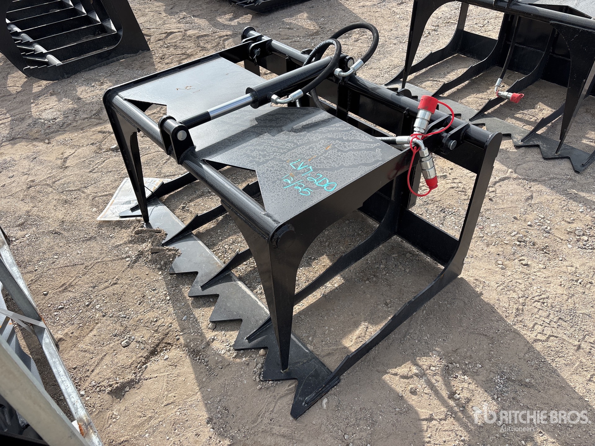 General Appearance with Bild, Ecke vorne links