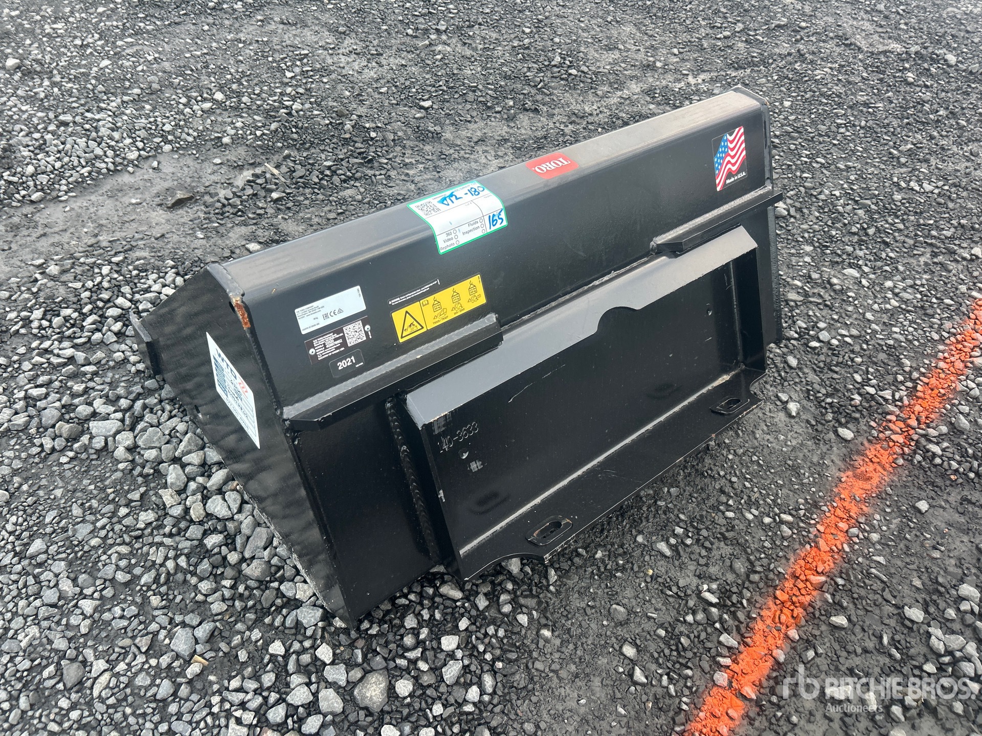 General Appearance with Picture, Right Rear Corner