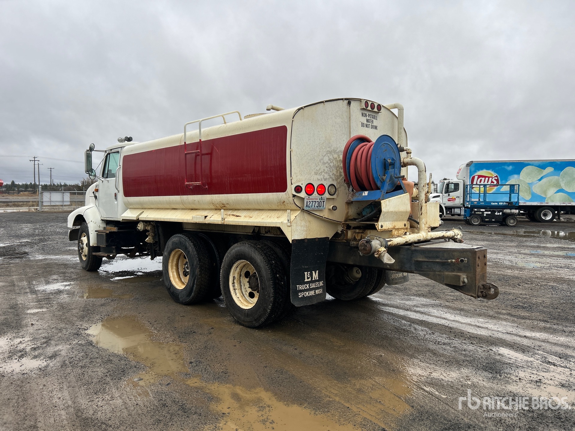 General Appearance with Bild, Ecke hinten links