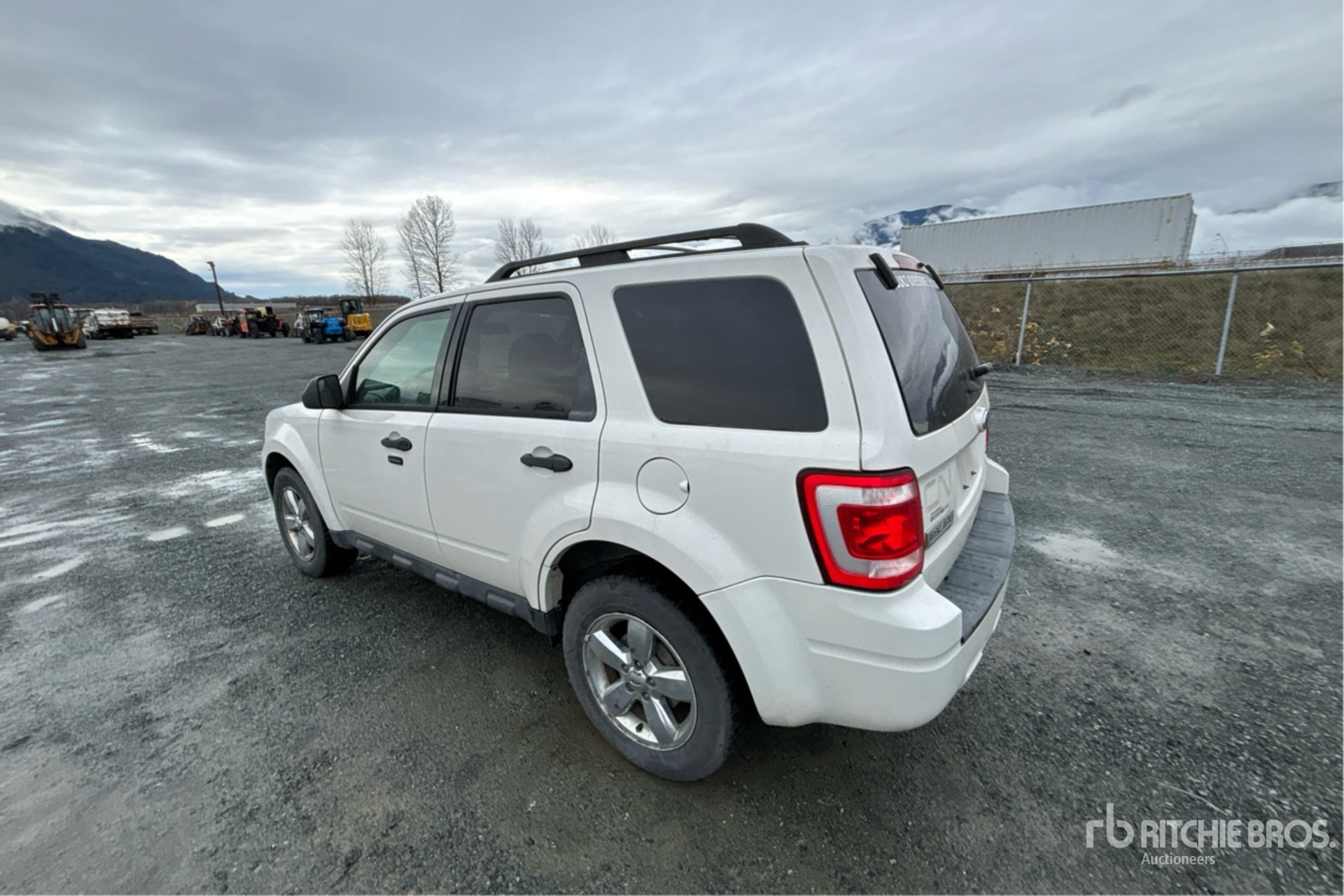 General Appearance with Picture, Left Rear Corner