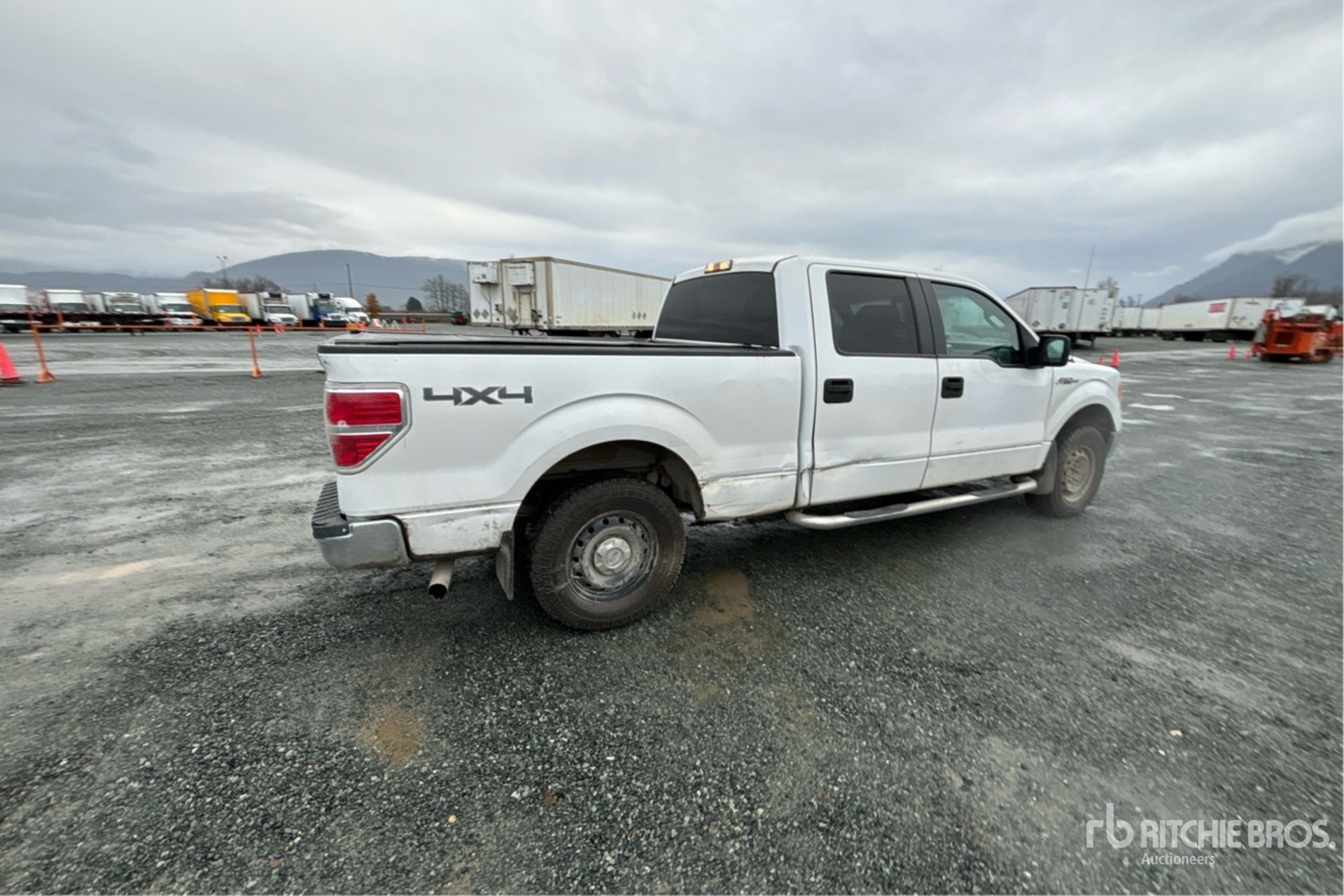 General Appearance with Picture, Right Rear Corner