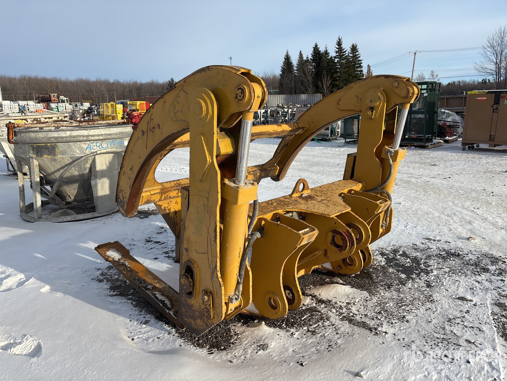 General Appearance with Bild, Ecke hinten links