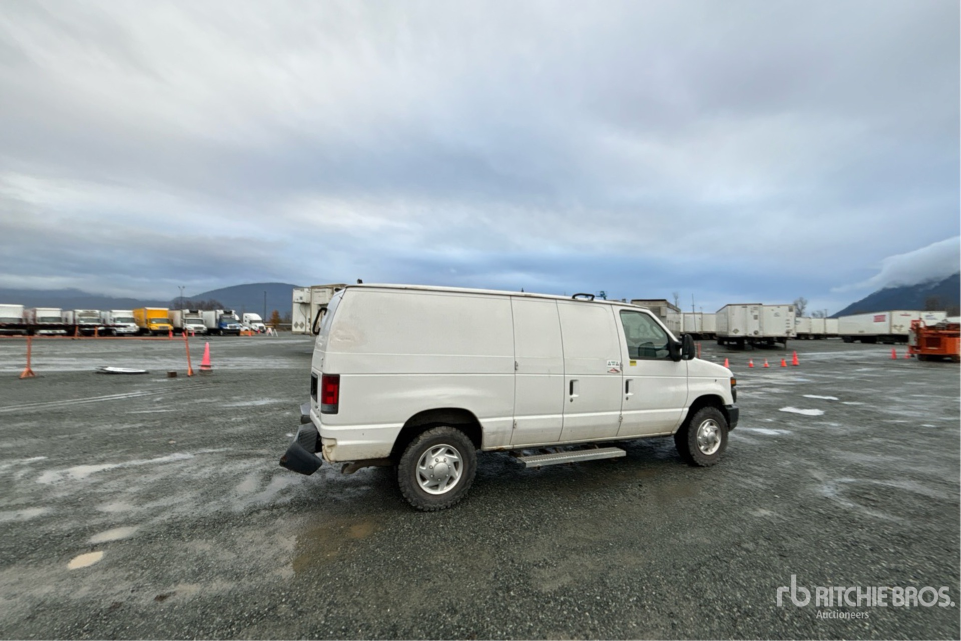 General Appearance with Picture, Right Rear Corner