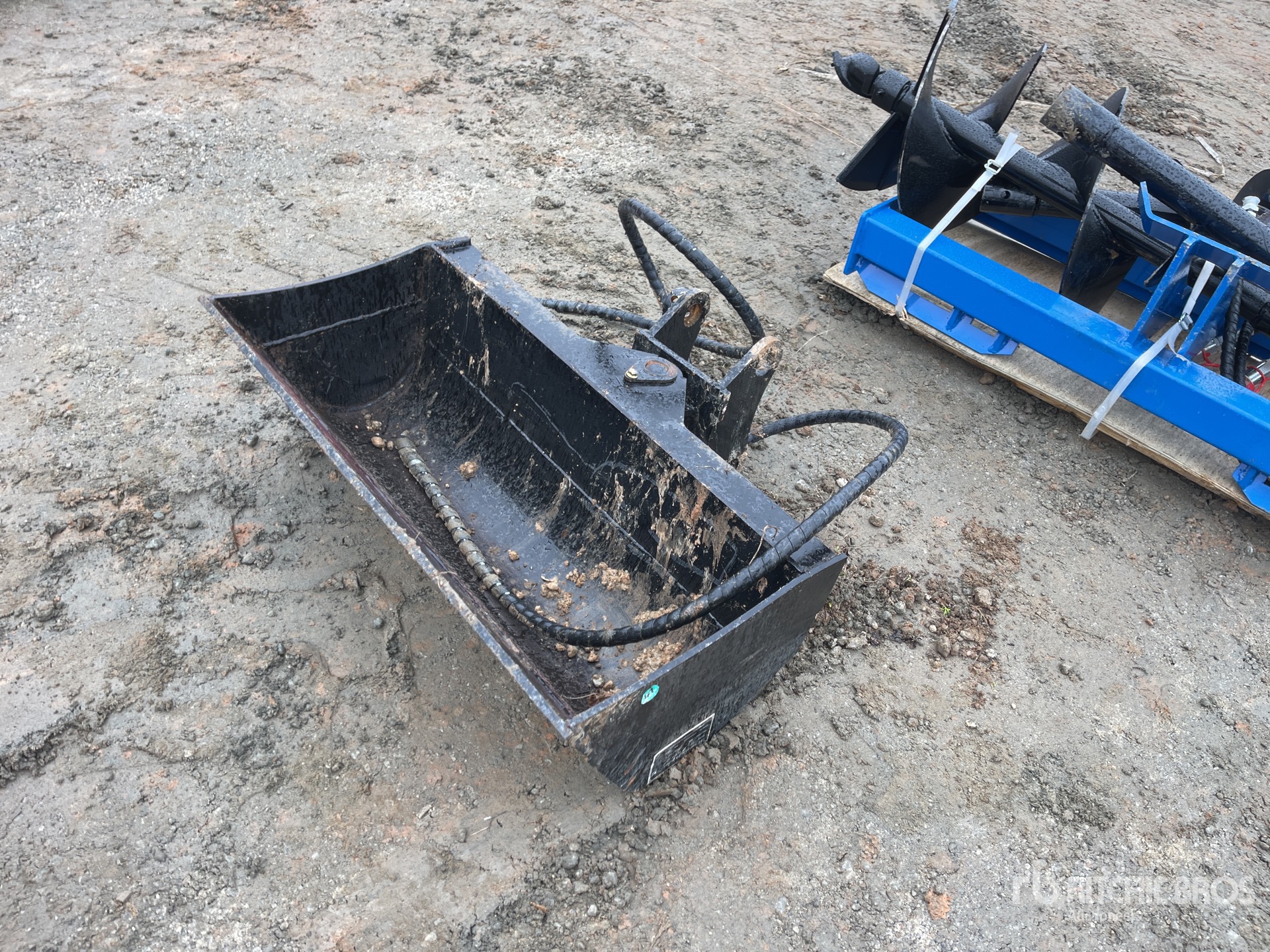 Aspect général with Image, coin avant gauche