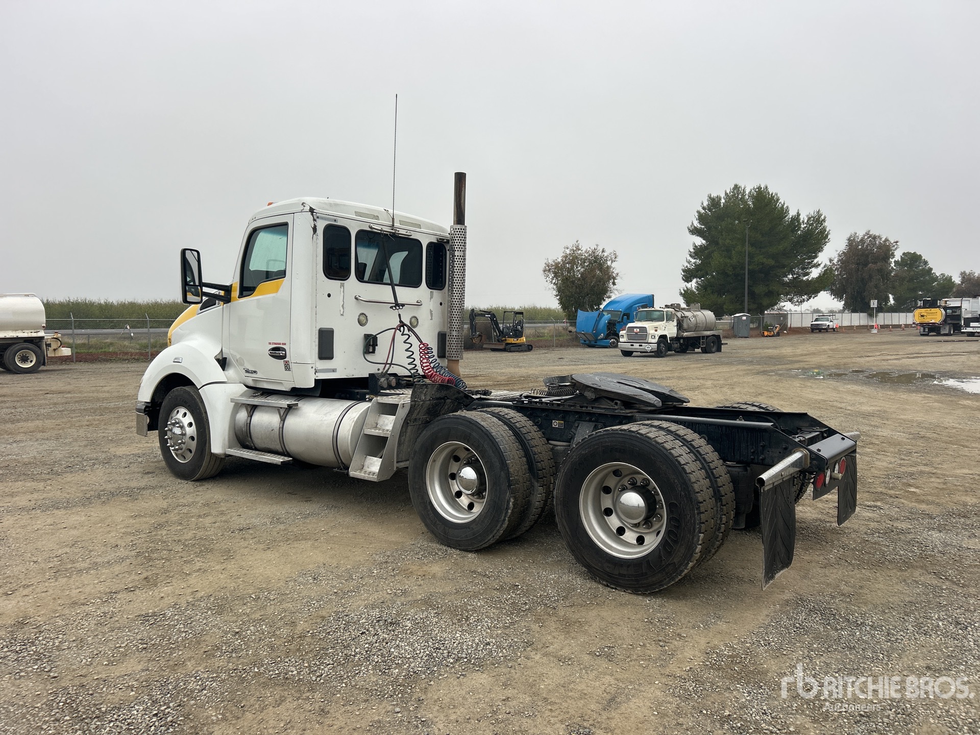 General Appearance with Bild, Ecke hinten links