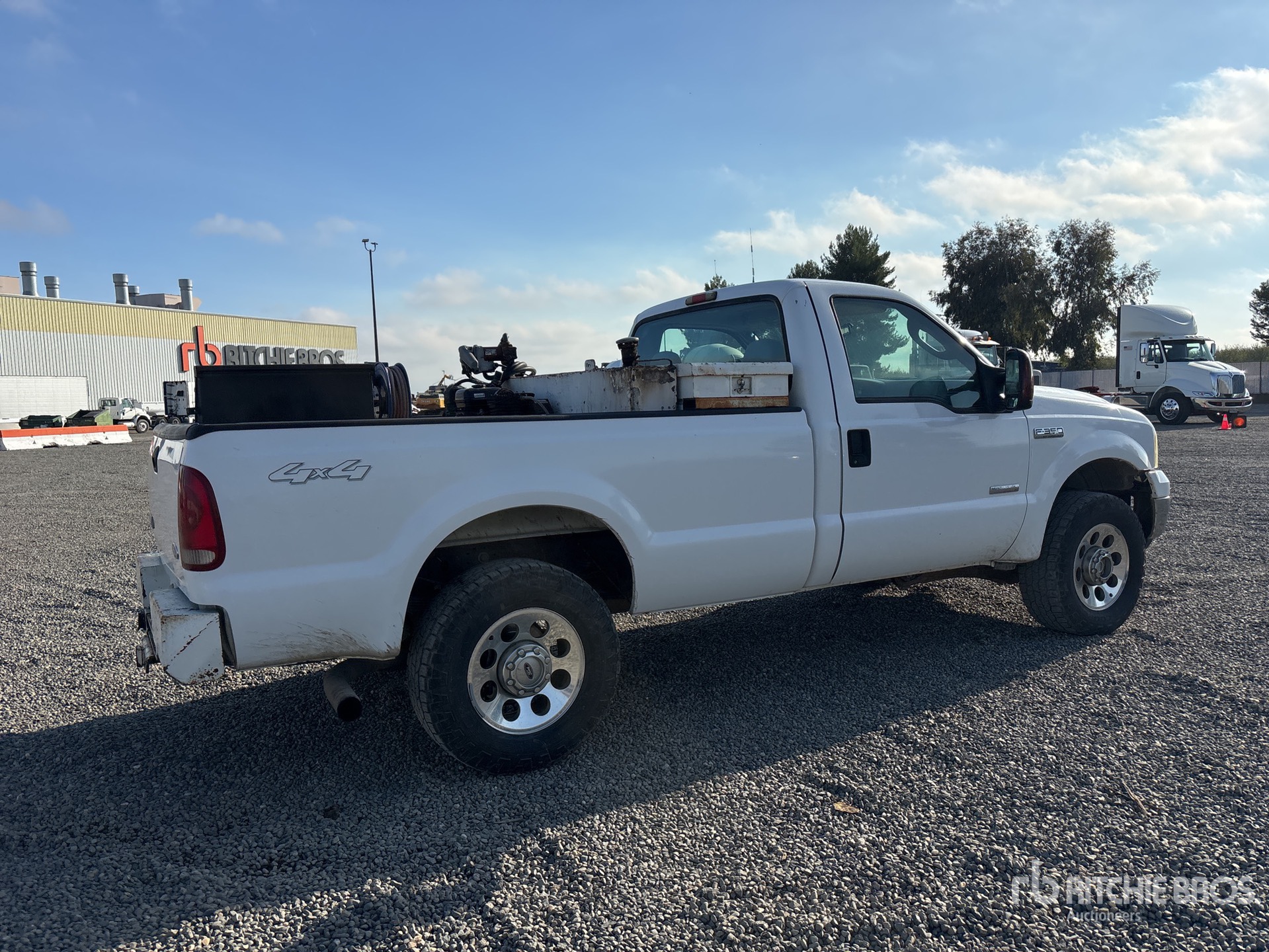 General Appearance with Picture, Right Rear Corner