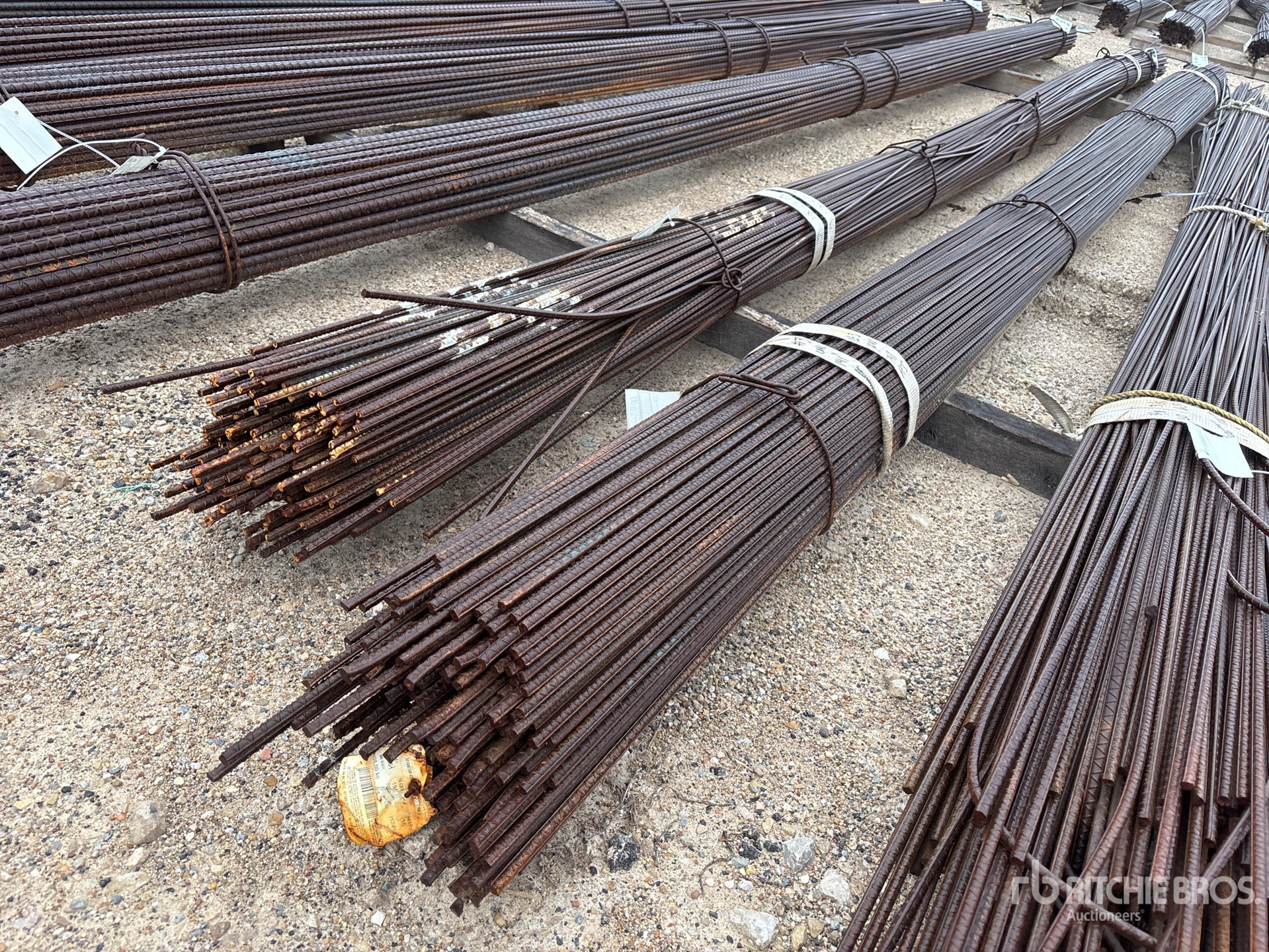 Aspect général with Image, coin avant droit