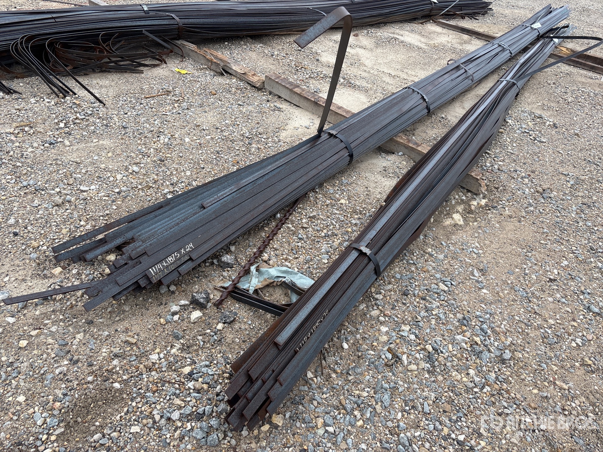 Aspect général with Image, coin avant droit