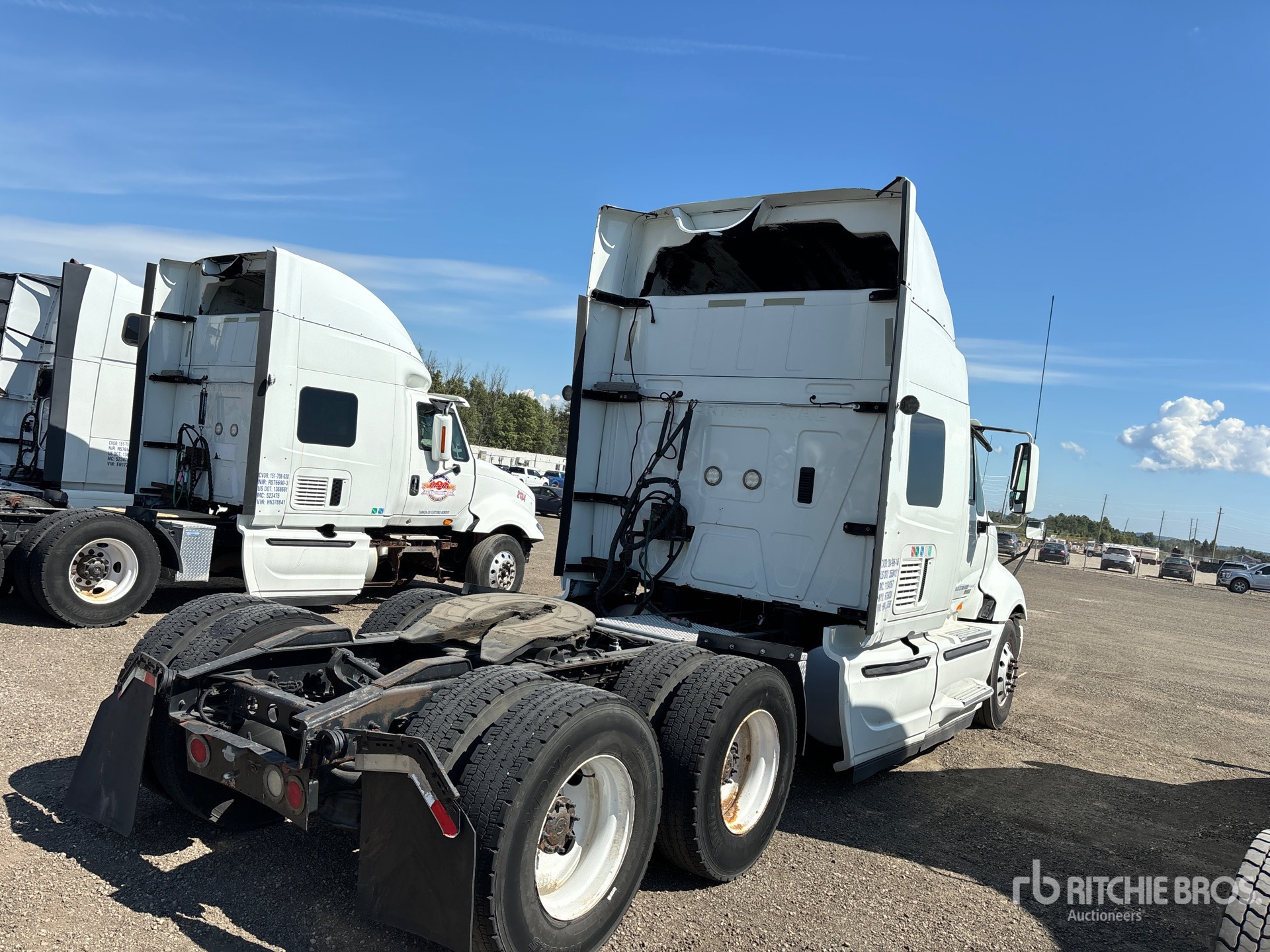 General Appearance with Foto, angolo anteriore sinistro