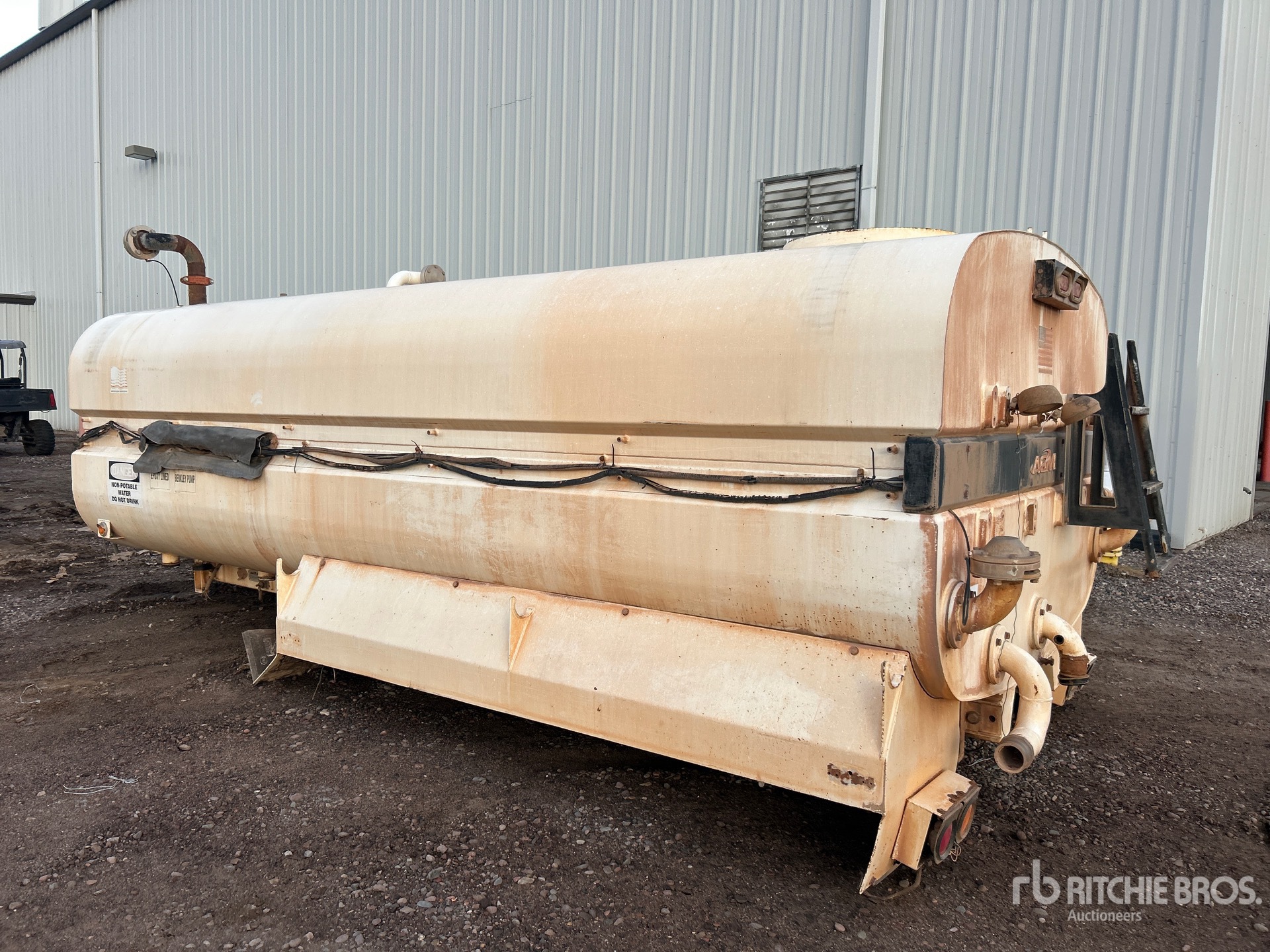 General Appearance with Bild, Ecke vorne links