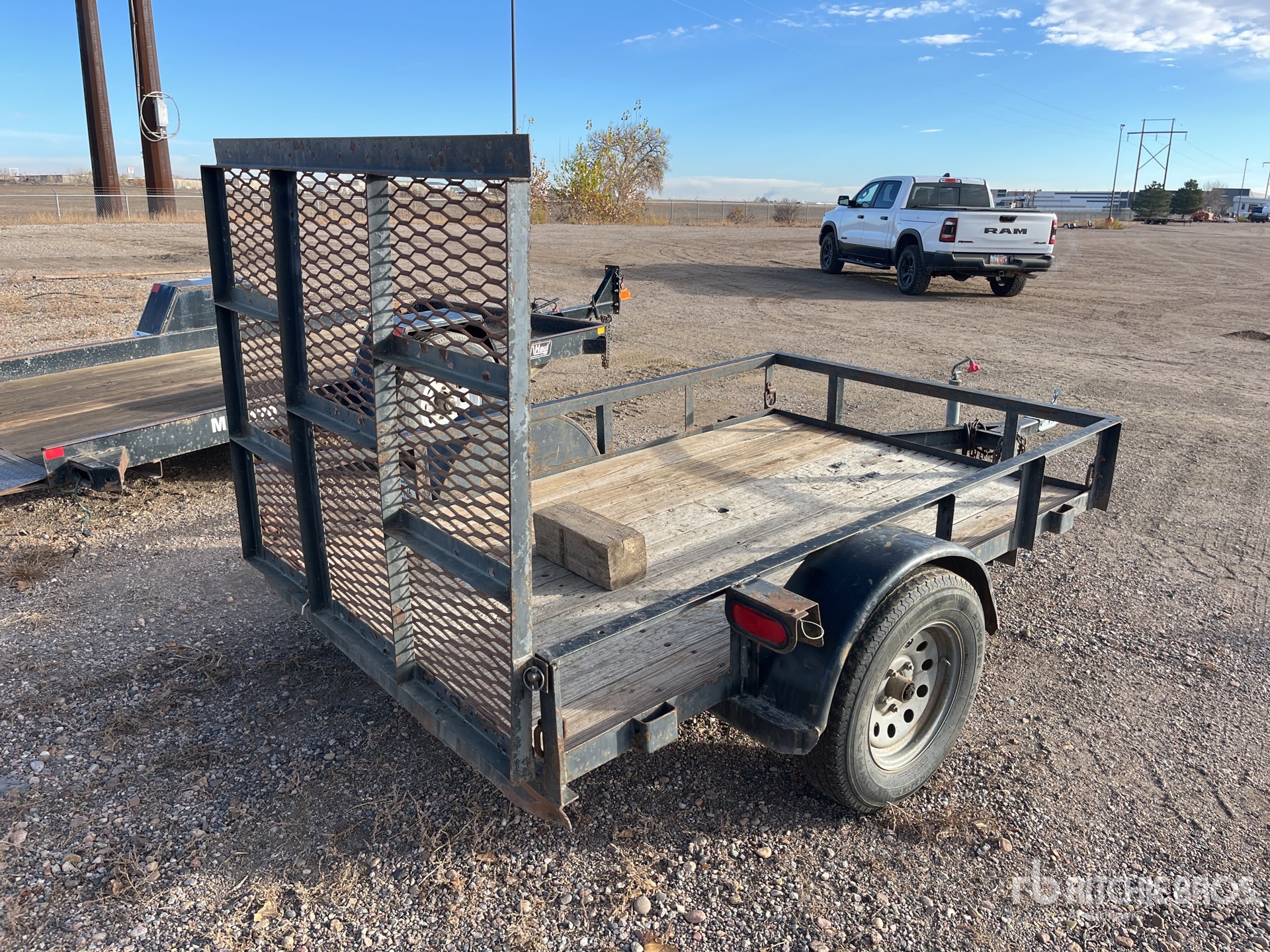 General Appearance with Picture, Right Rear Corner