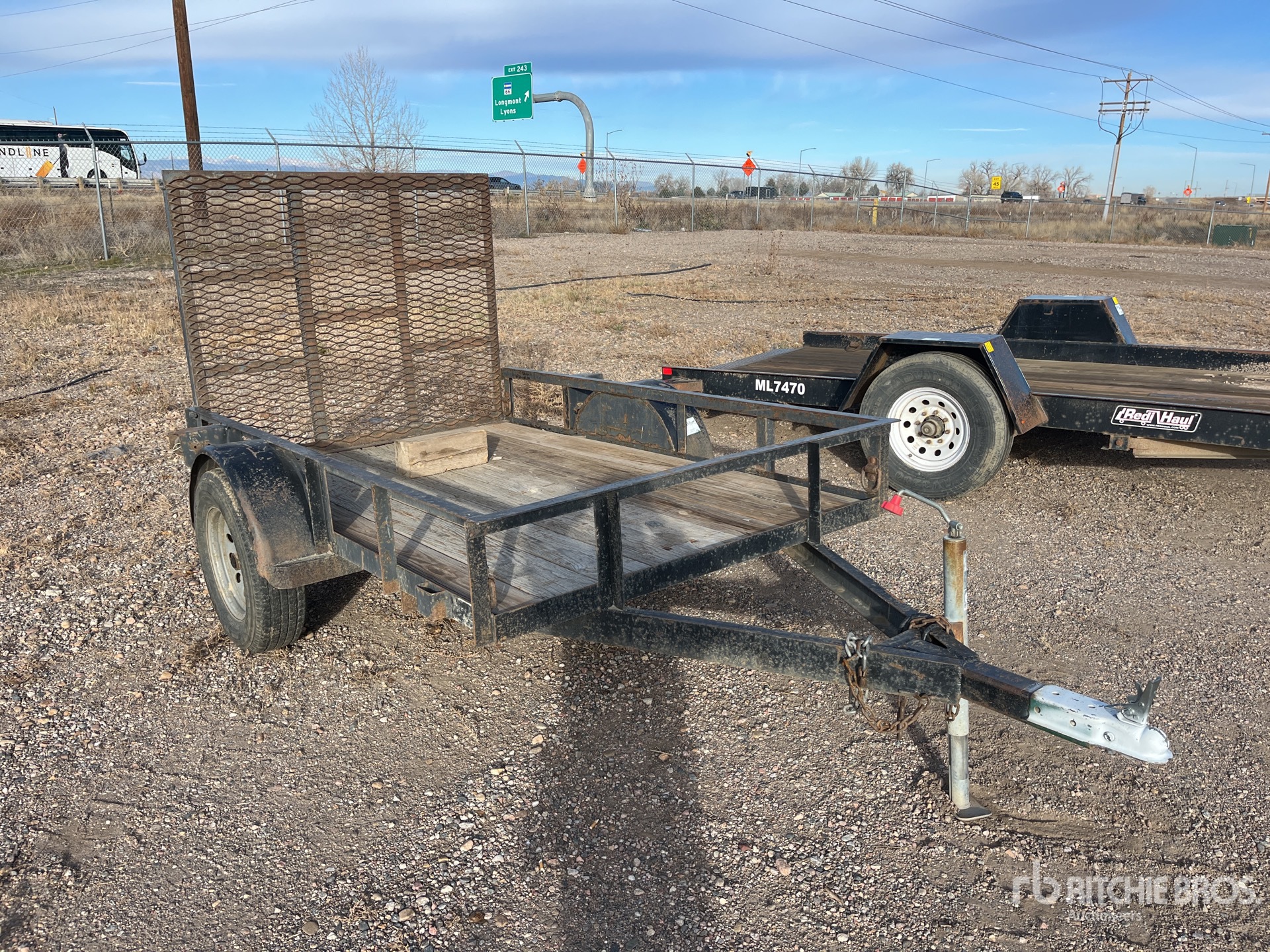 General Appearance with Picture, Right Front Corner