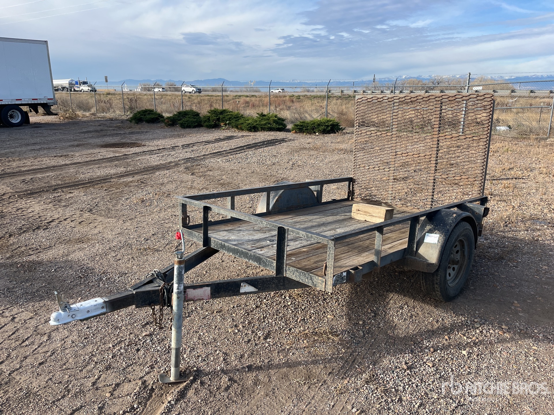 General Appearance with Picture, Left Front Corner