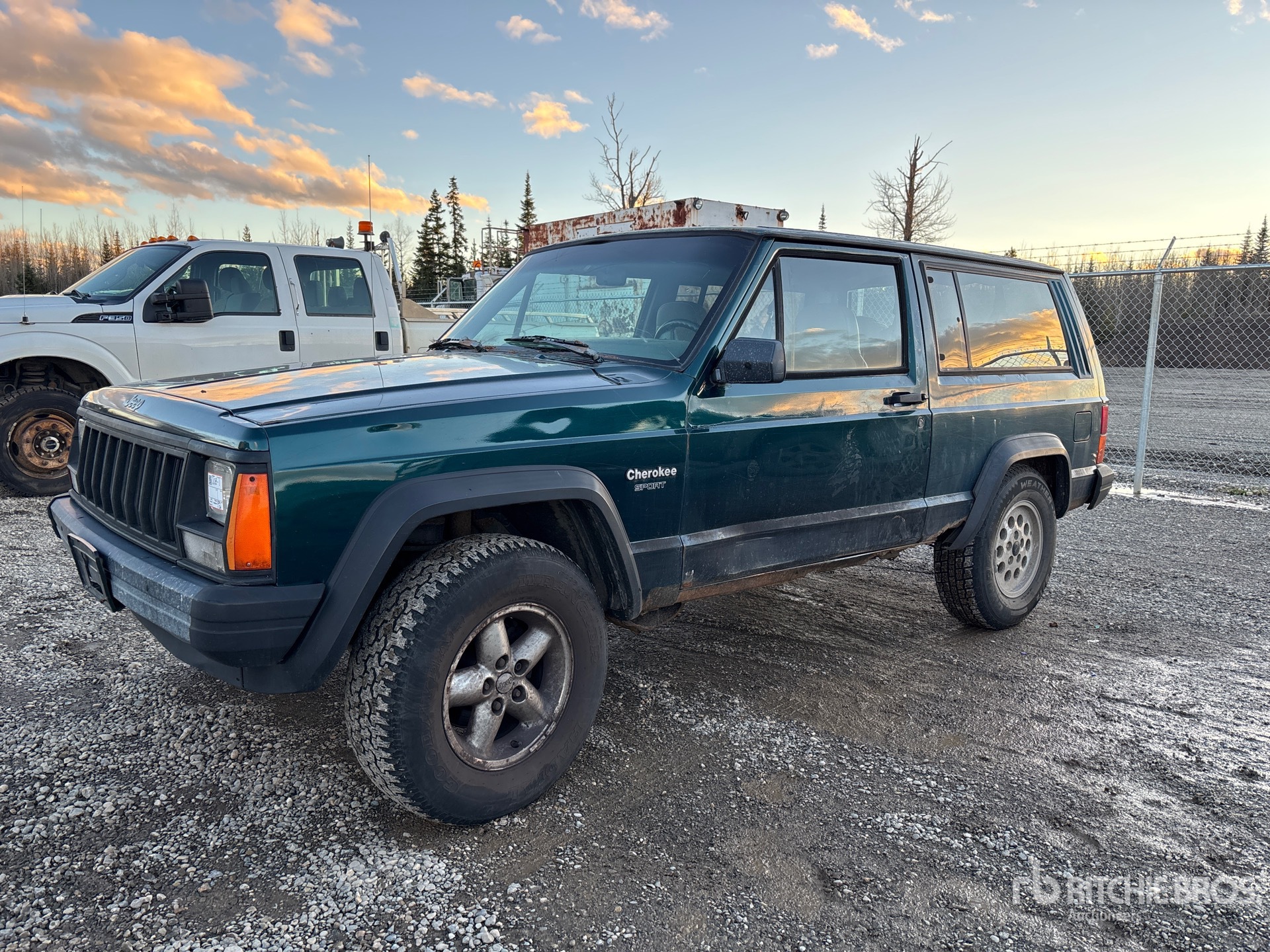 General Appearance with Picture, Left Front Corner