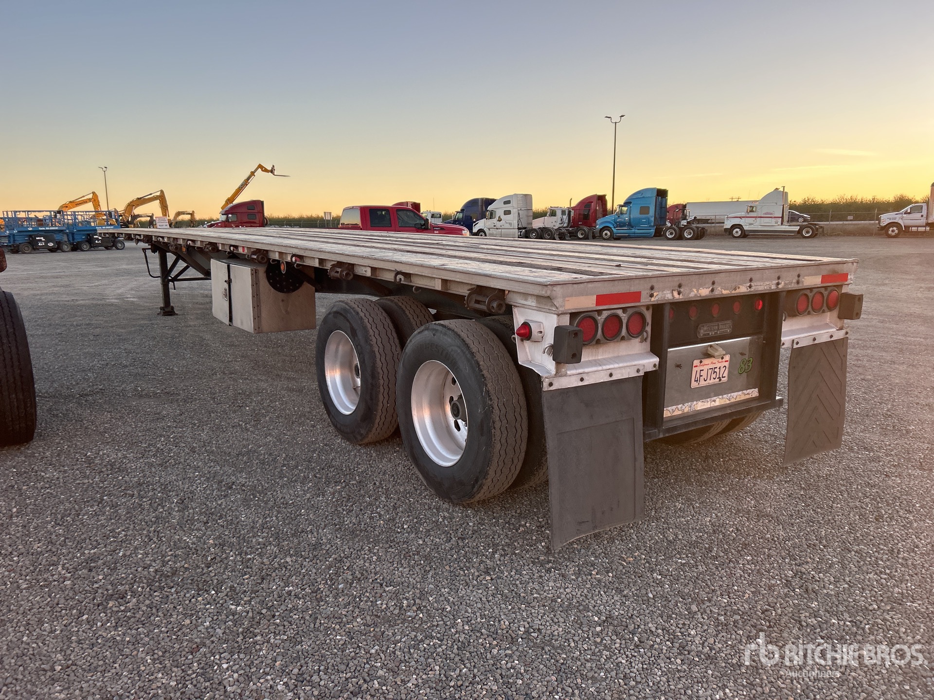 General Appearance with Imagen: esquina trasera izquierda