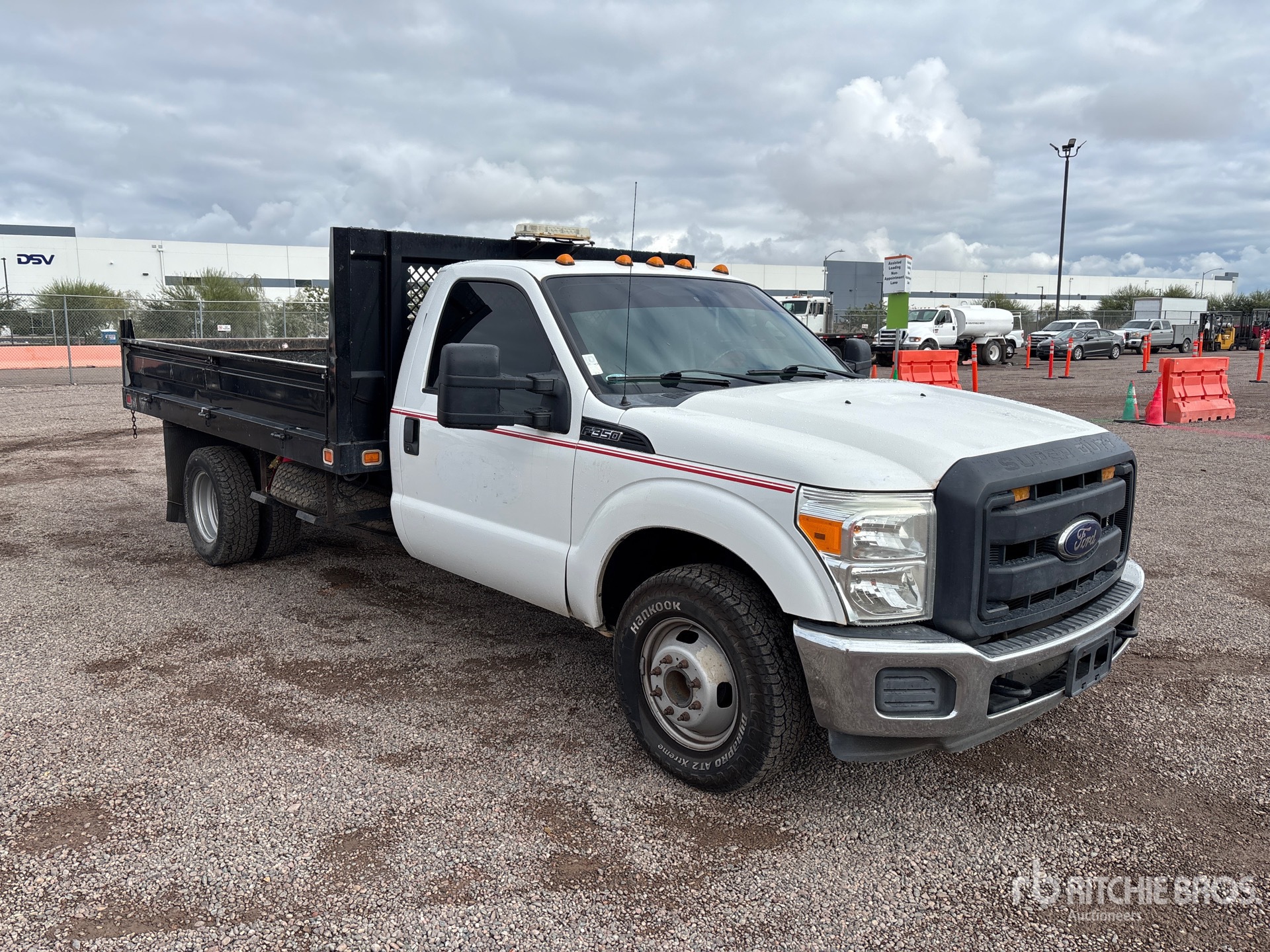 General Appearance with Image, coin avant droit