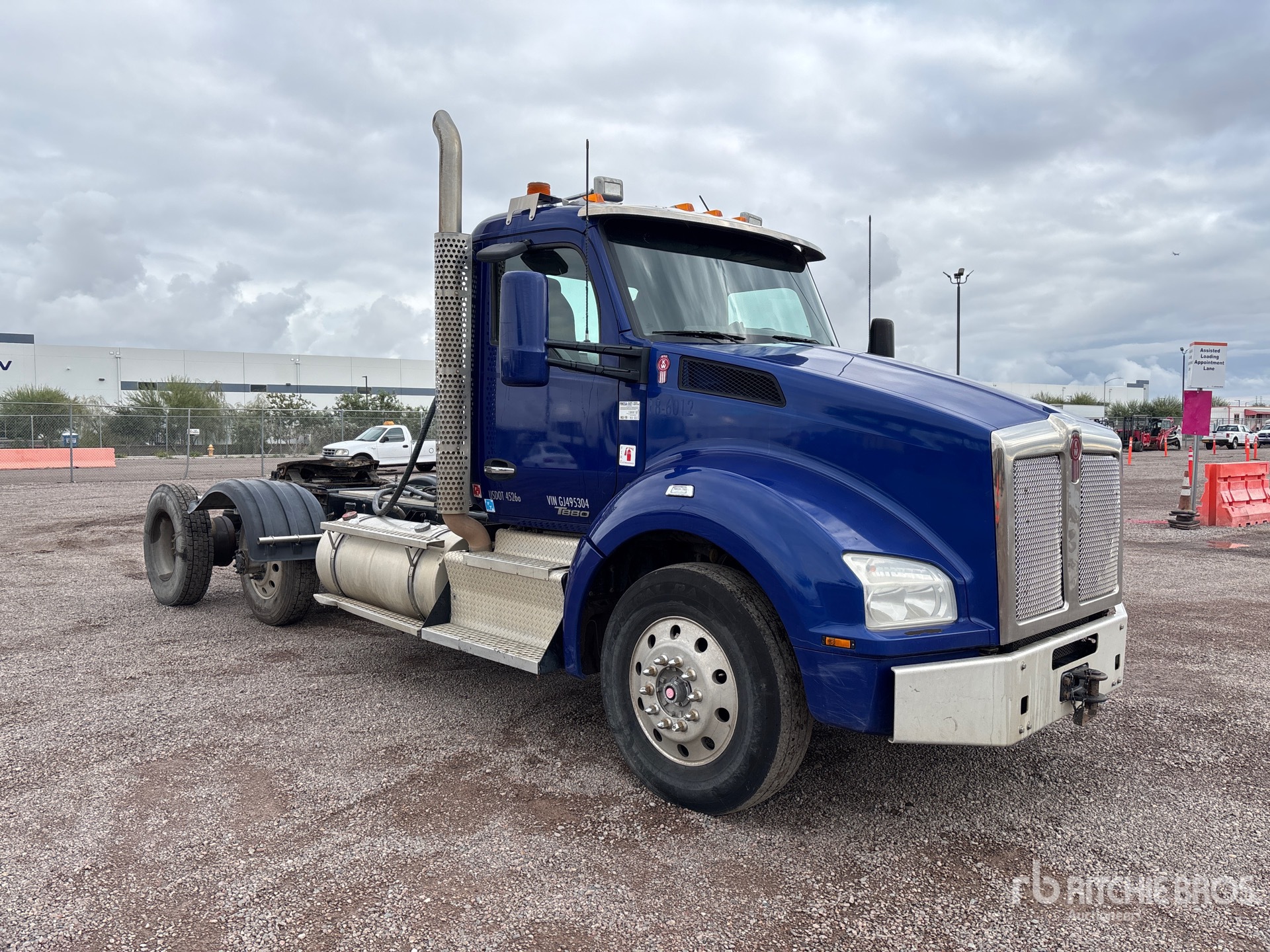 General Appearance with Bild, Ecke vorne rechts