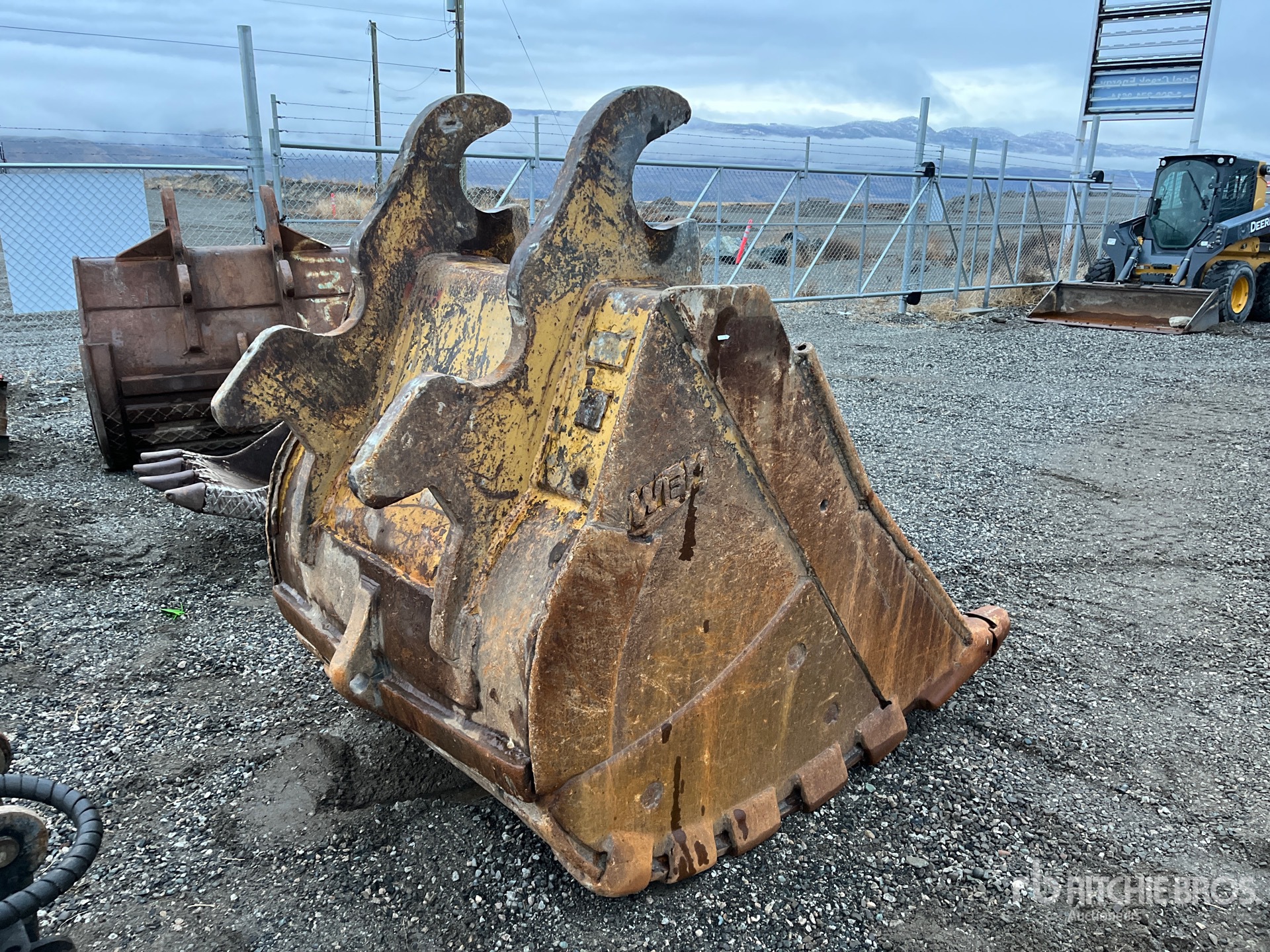 General Appearance with Bild, Ecke hinten rechts