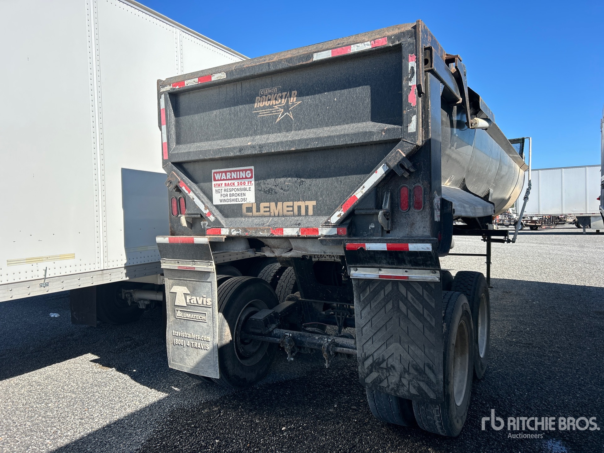 Aspect général with Image, coin arrière droit