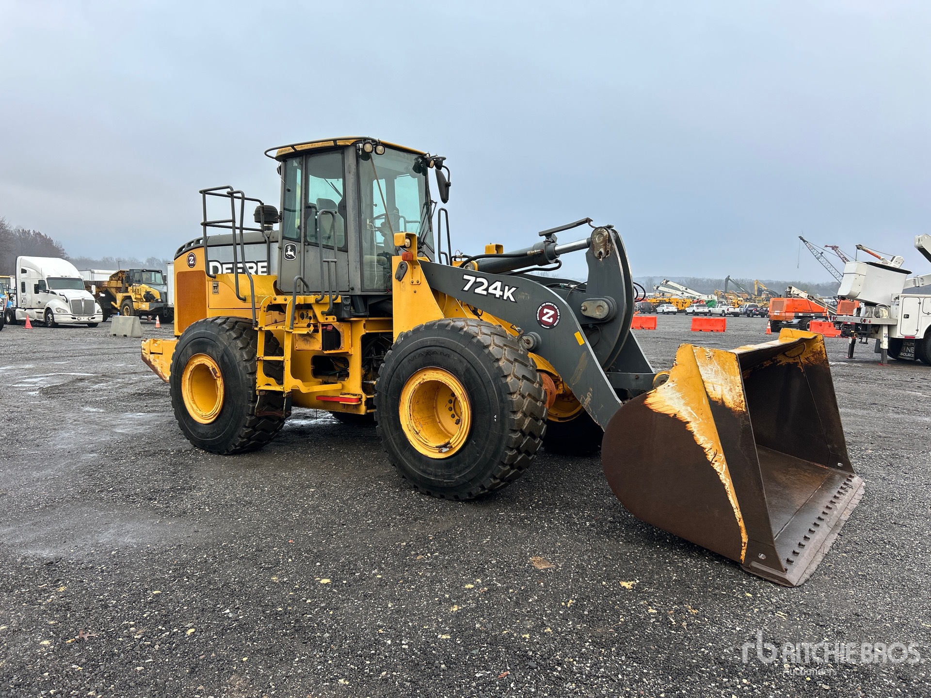 General Appearance with Picture, Right Front Corner