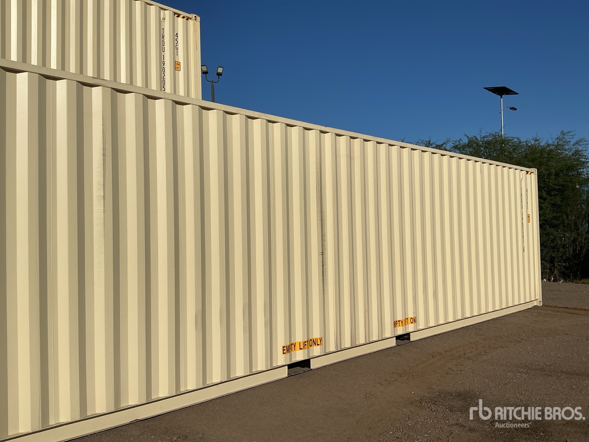 General Appearance with Picture, Right Rear Corner