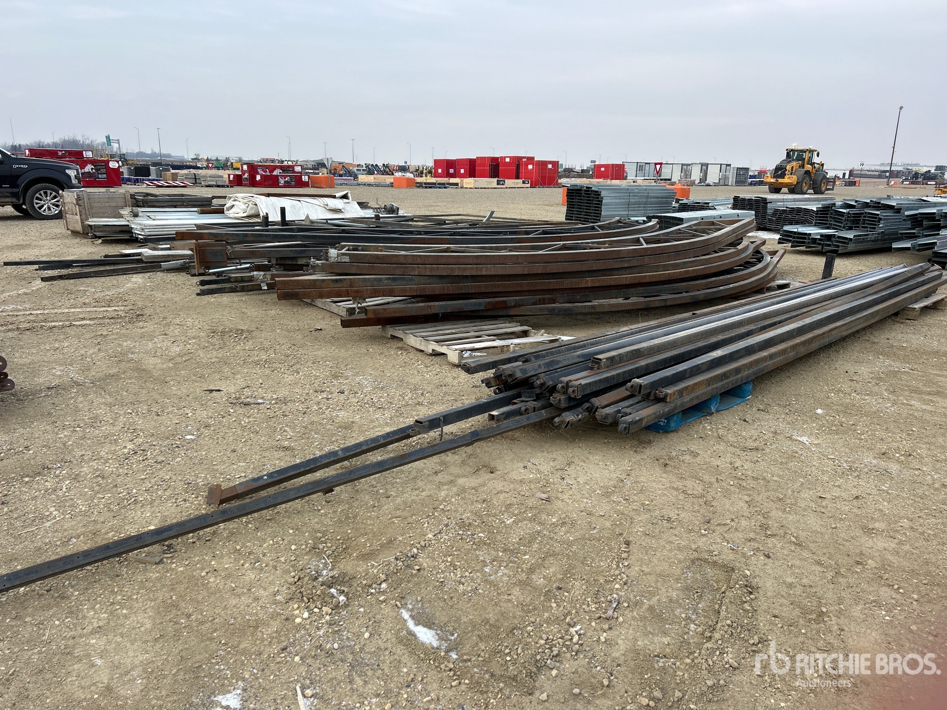 General Appearance with Bild, Ecke hinten links