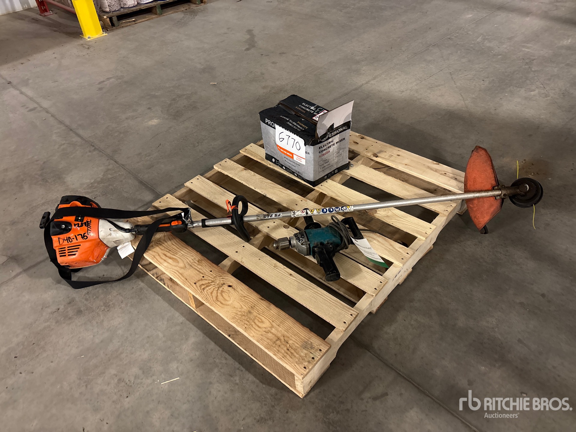 General Appearance with Picture, Left Front Corner