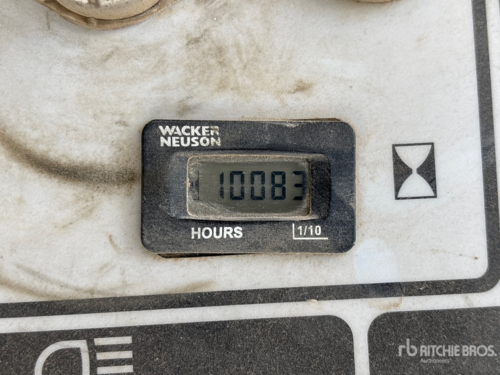 General Appearance with Hour Meter / Odometer