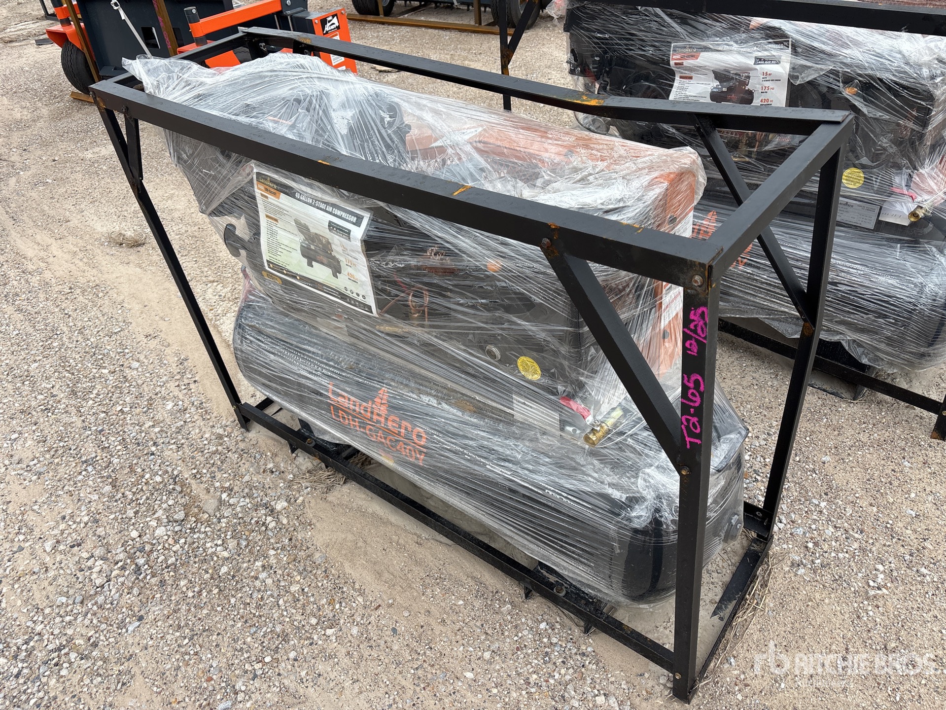 Aspect général with Image, coin avant gauche