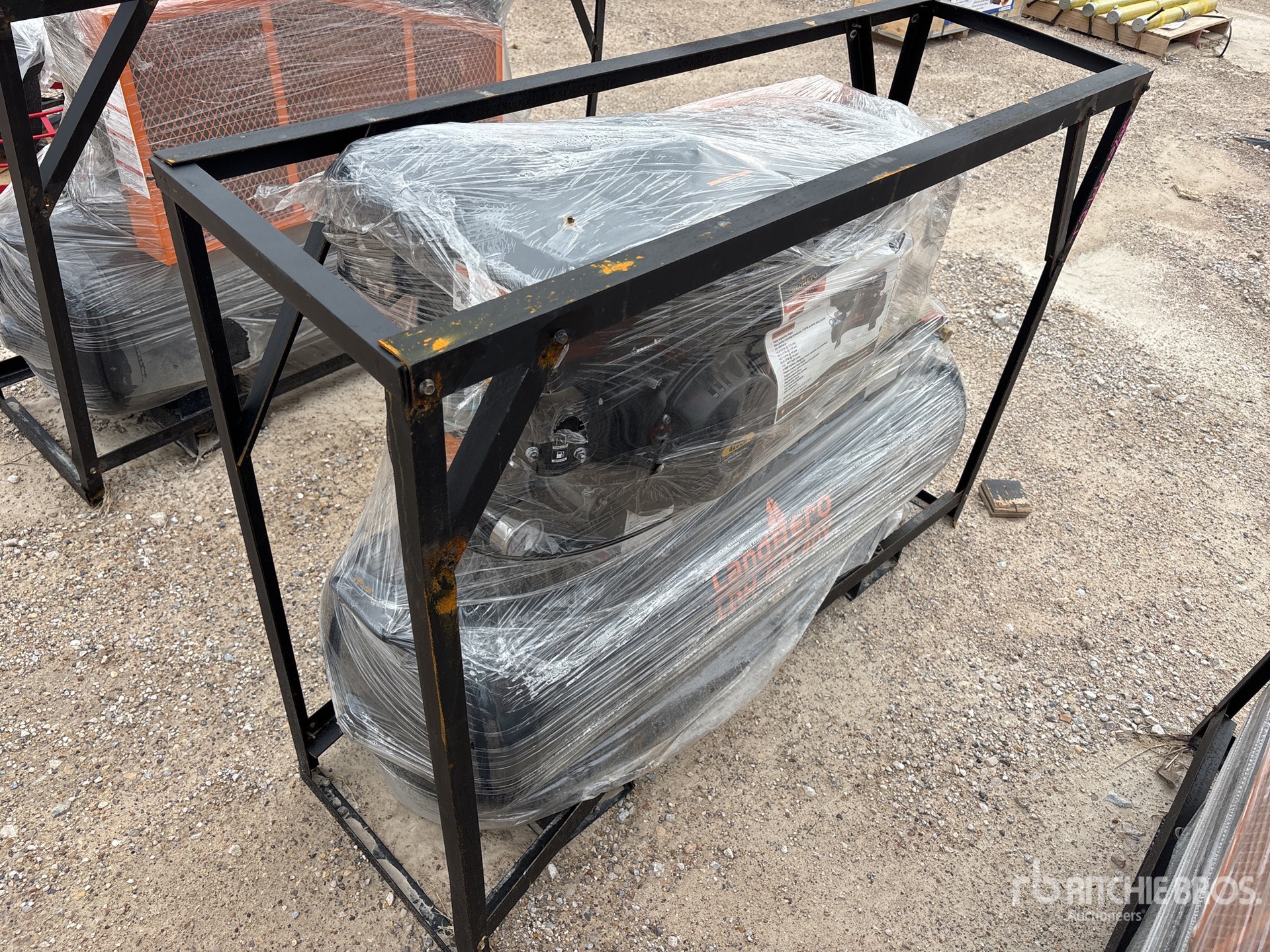 Aspect général with Image, coin avant droit