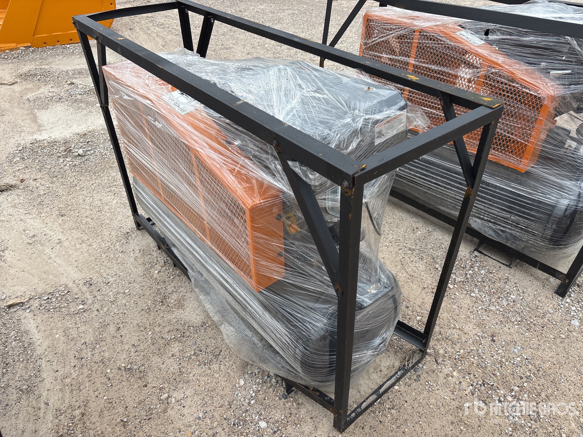 Aspect général with Image, coin arrière droit