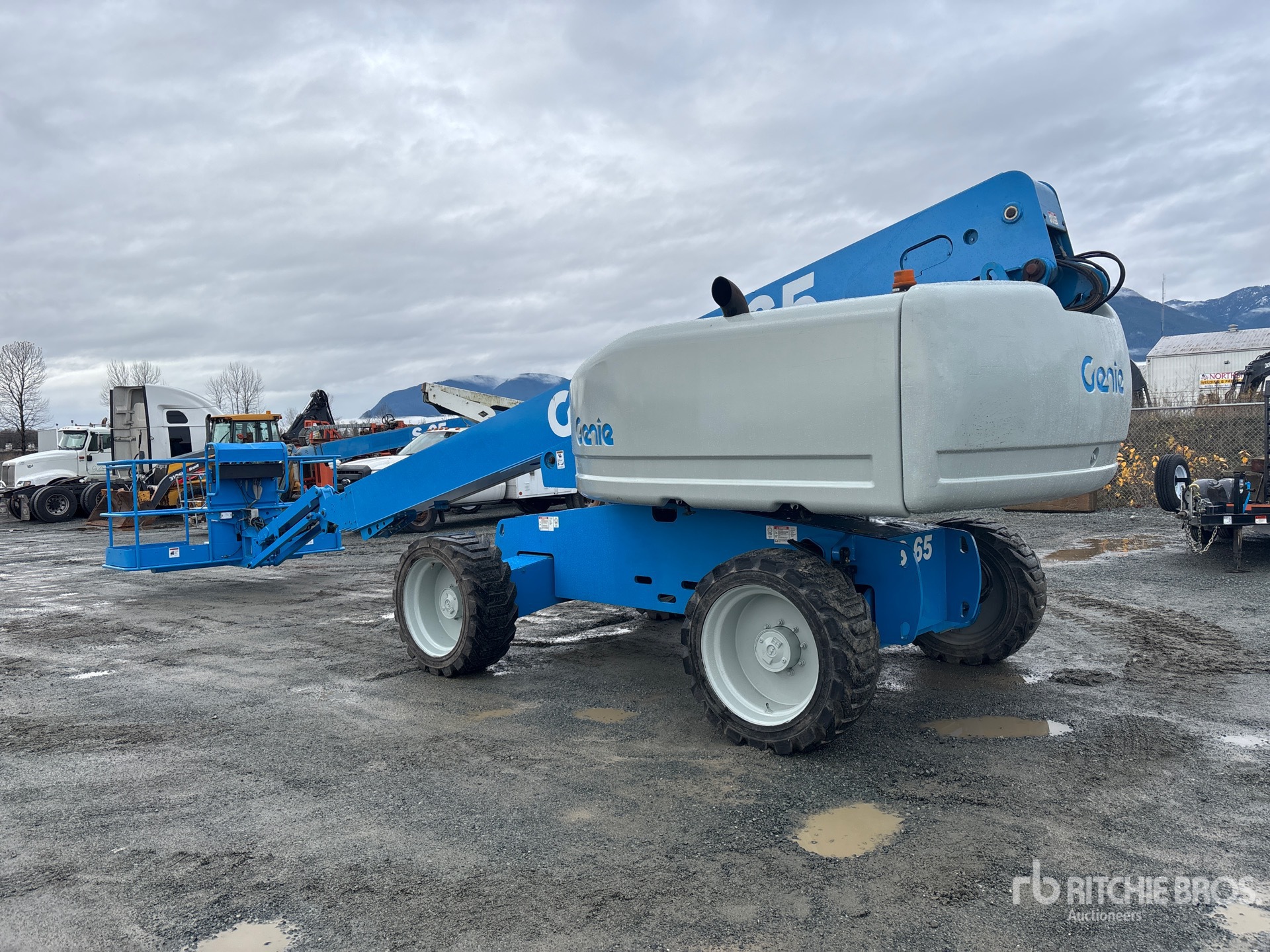 General Appearance with Picture, Left Rear Corner