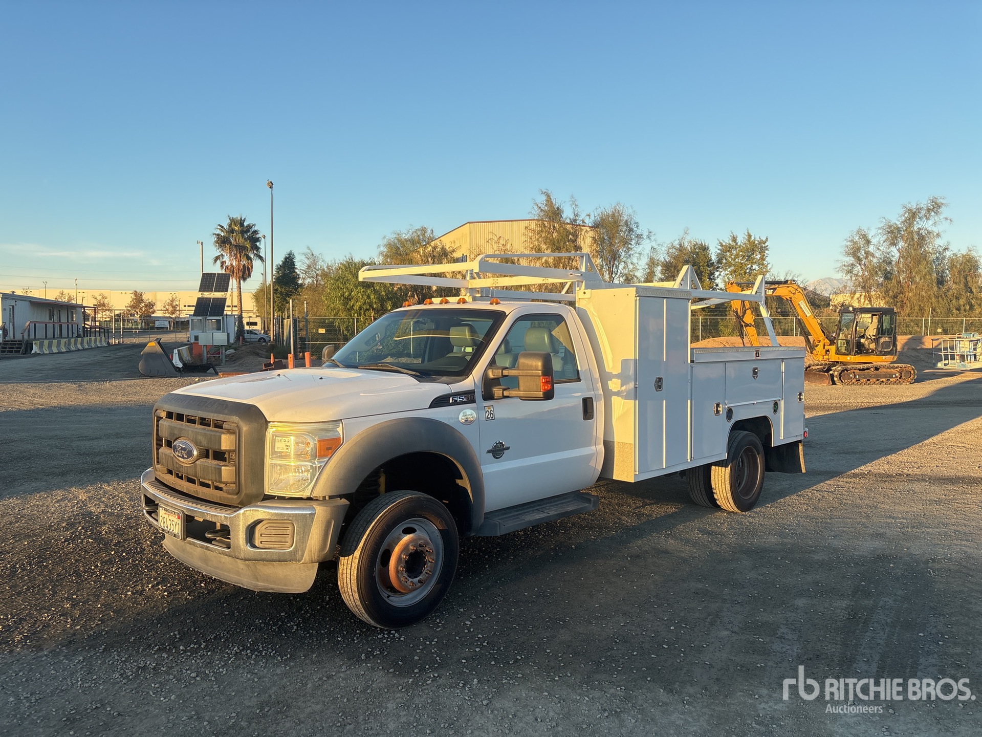 General Appearance with Foto, angolo anteriore sinistro