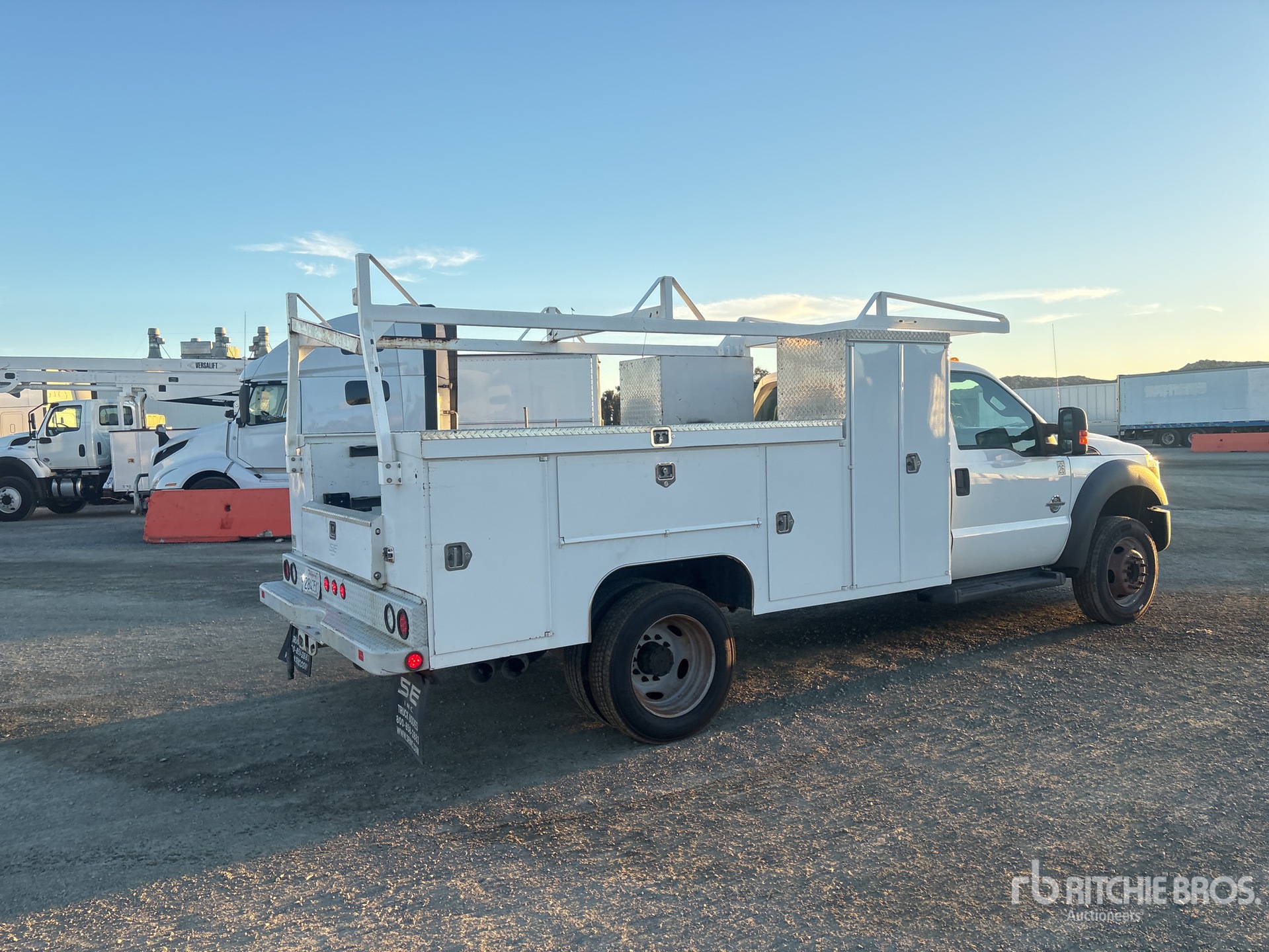 General Appearance with Foto, angolo anteriore sinistro