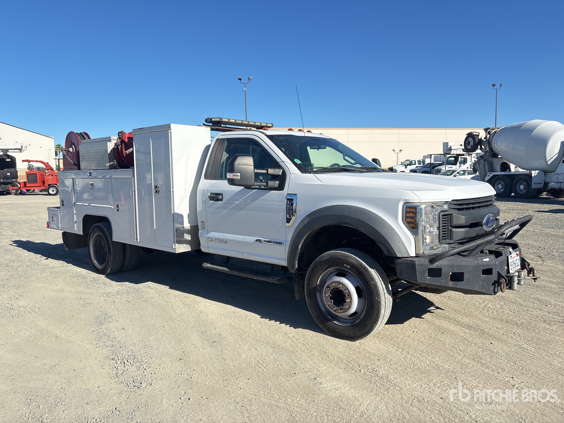 General Appearance with Bild, Ecke vorne rechts