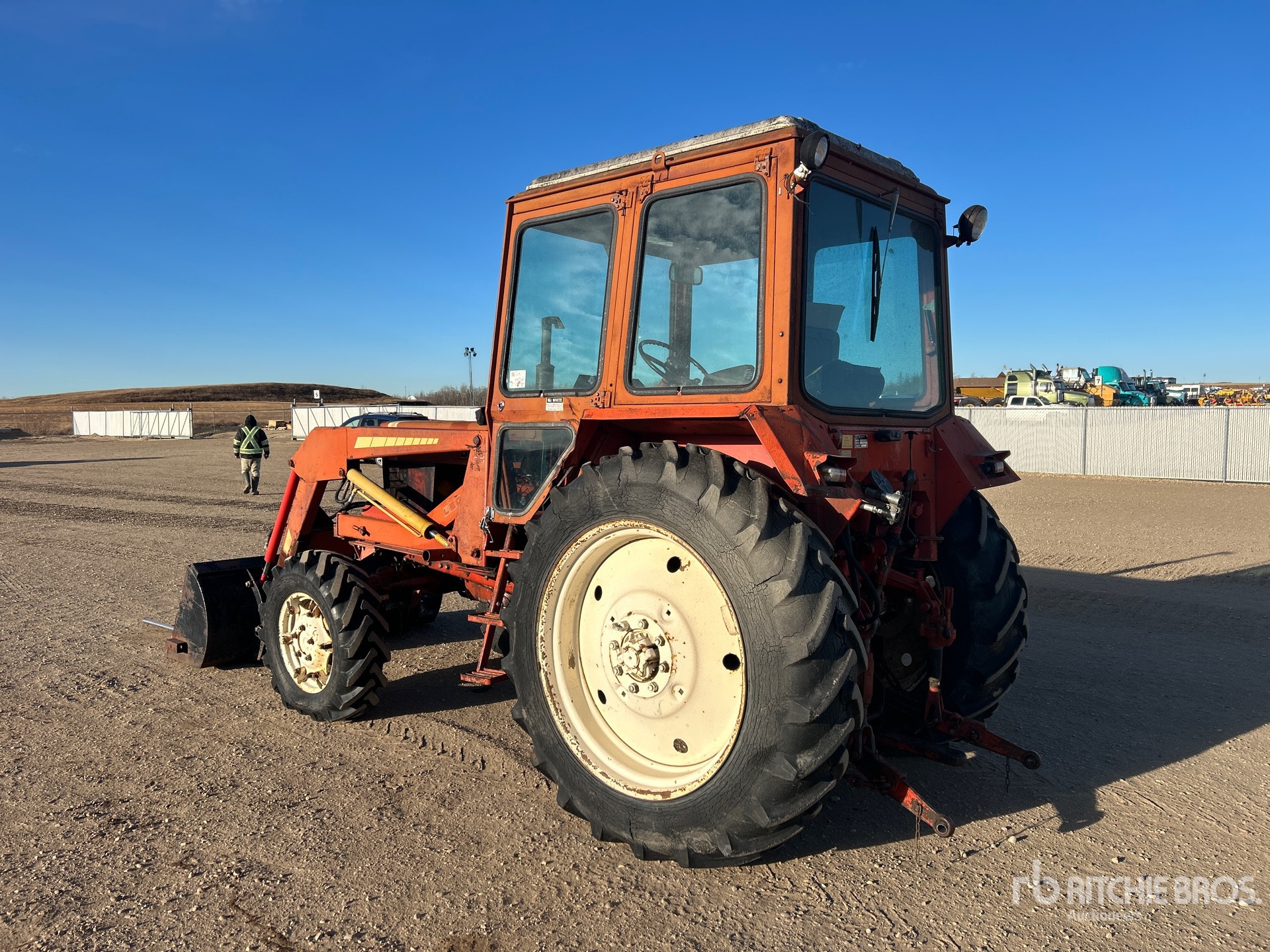 General Appearance with Foto, angolo posteriore sinistro